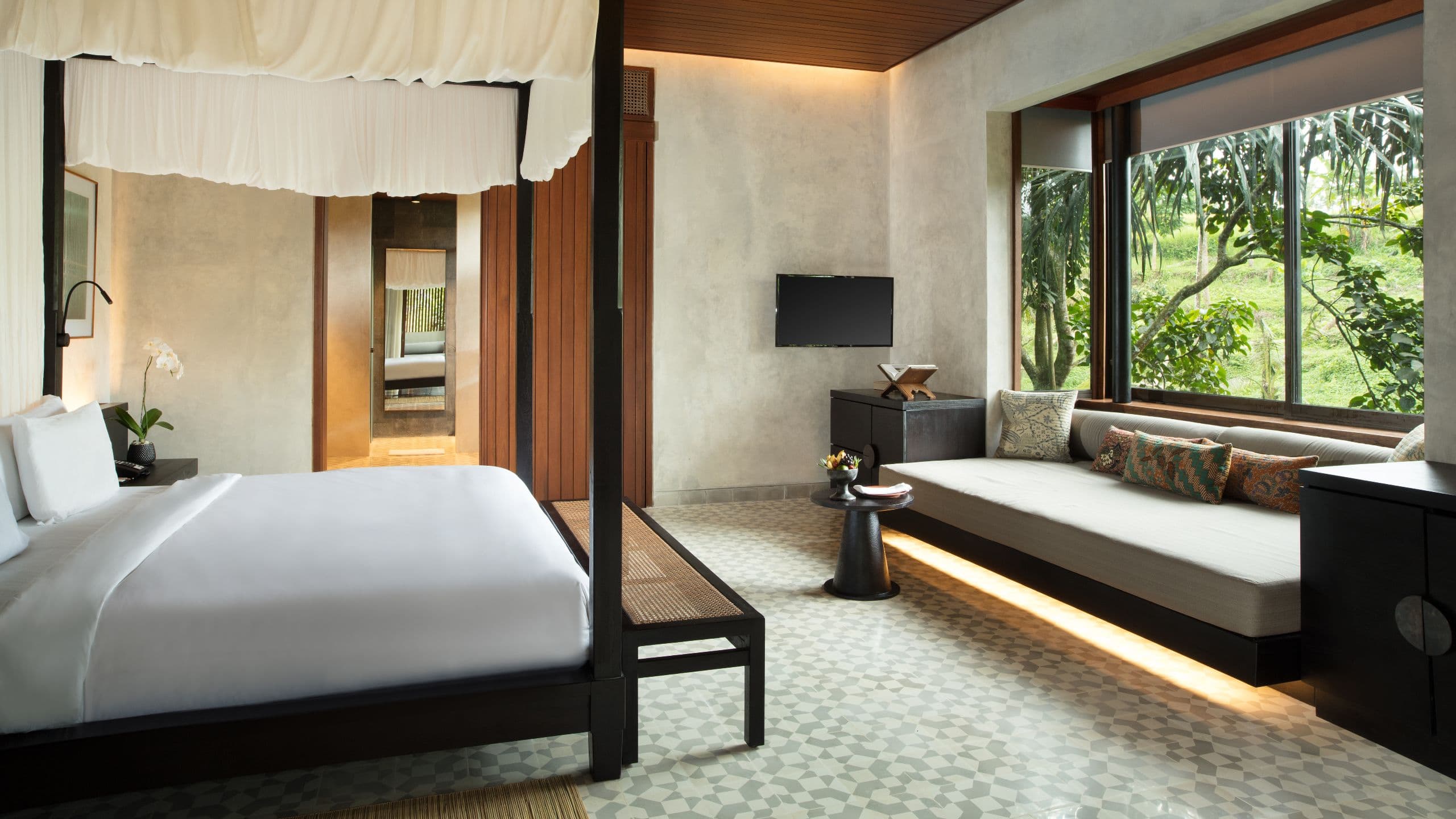 第 4，共 4 Alila Ubud Terrace Tree Villa Bedroom Sofa View