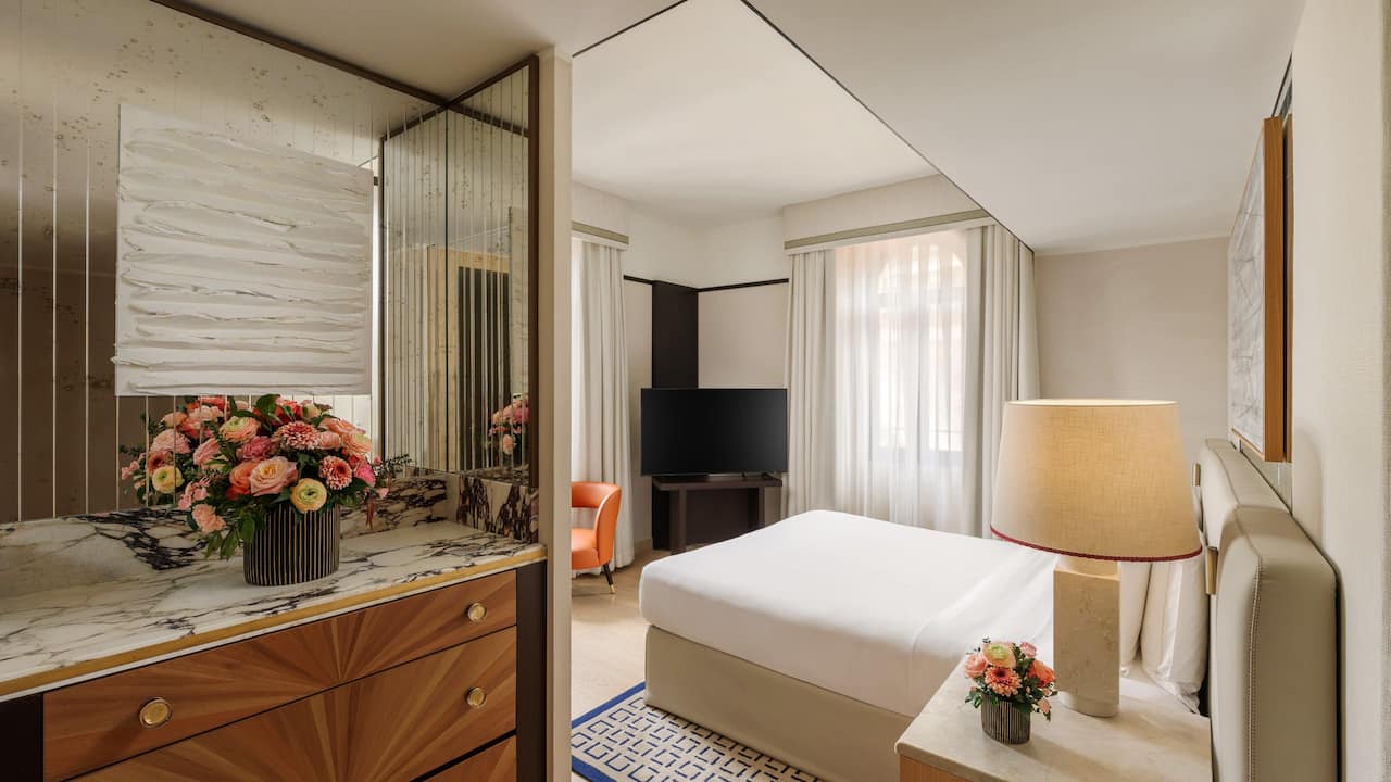 Rooms and Suites With Private Terraces | Park Hyatt Milan