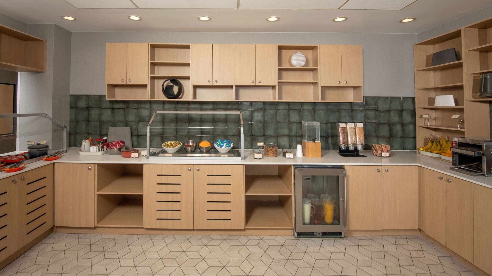 Hyatt Place Denver-South/Park Meadows Breakfast