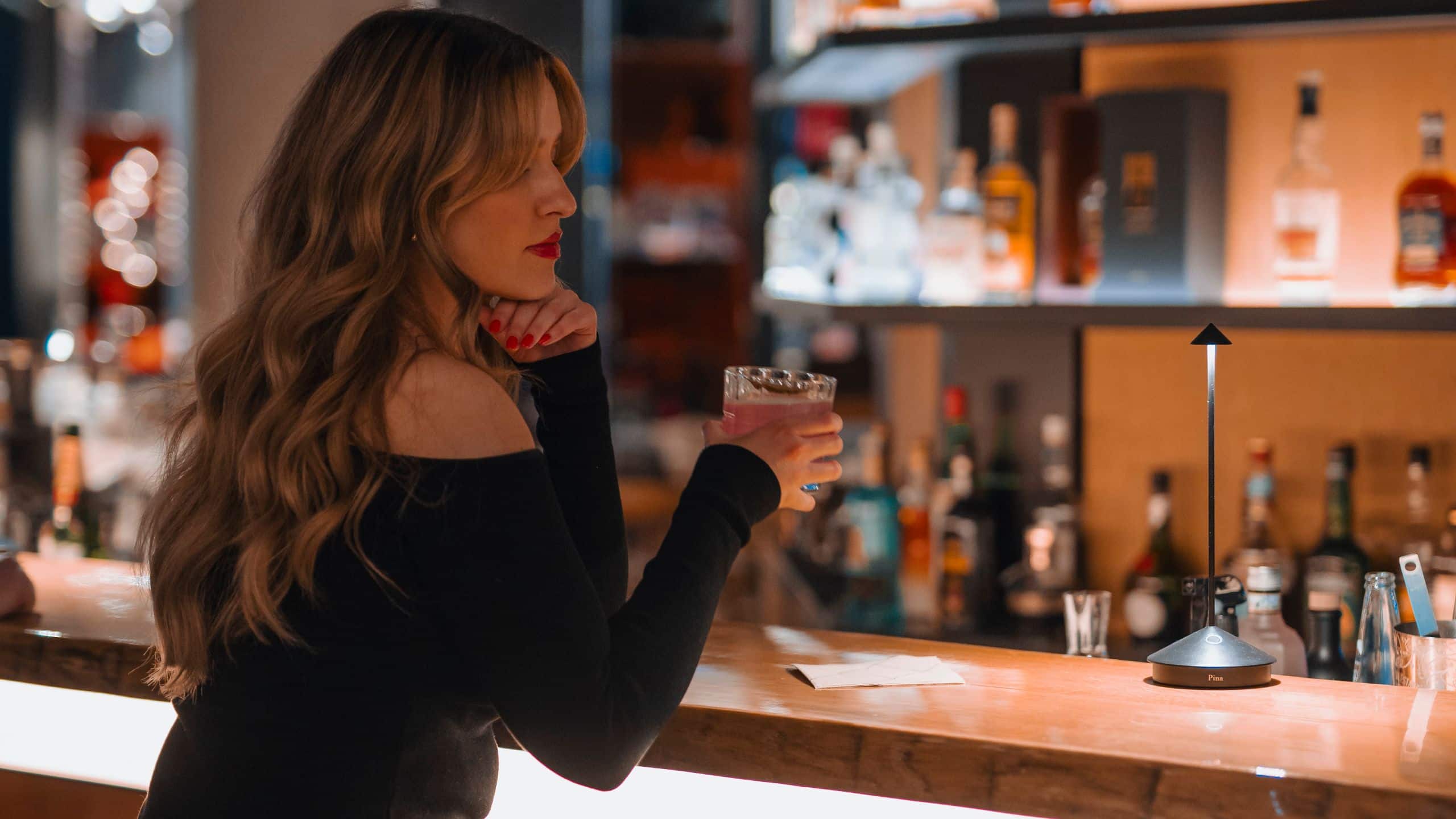 Andaz Munich Schwabinger Tor Lito Girl At Lounge Bar