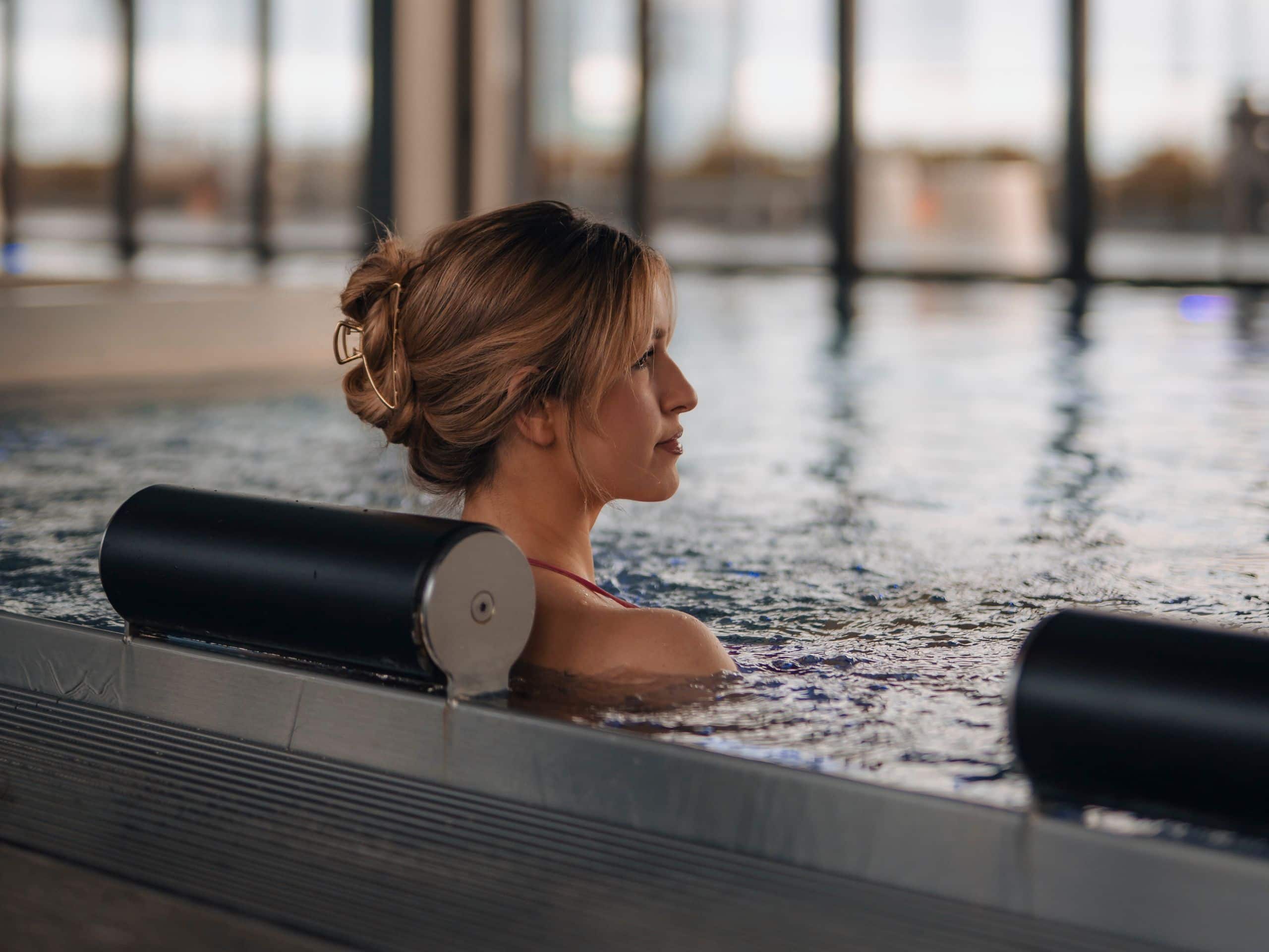 Andaz Munich Schwabinger Tor Lito Spa Girl In Pool