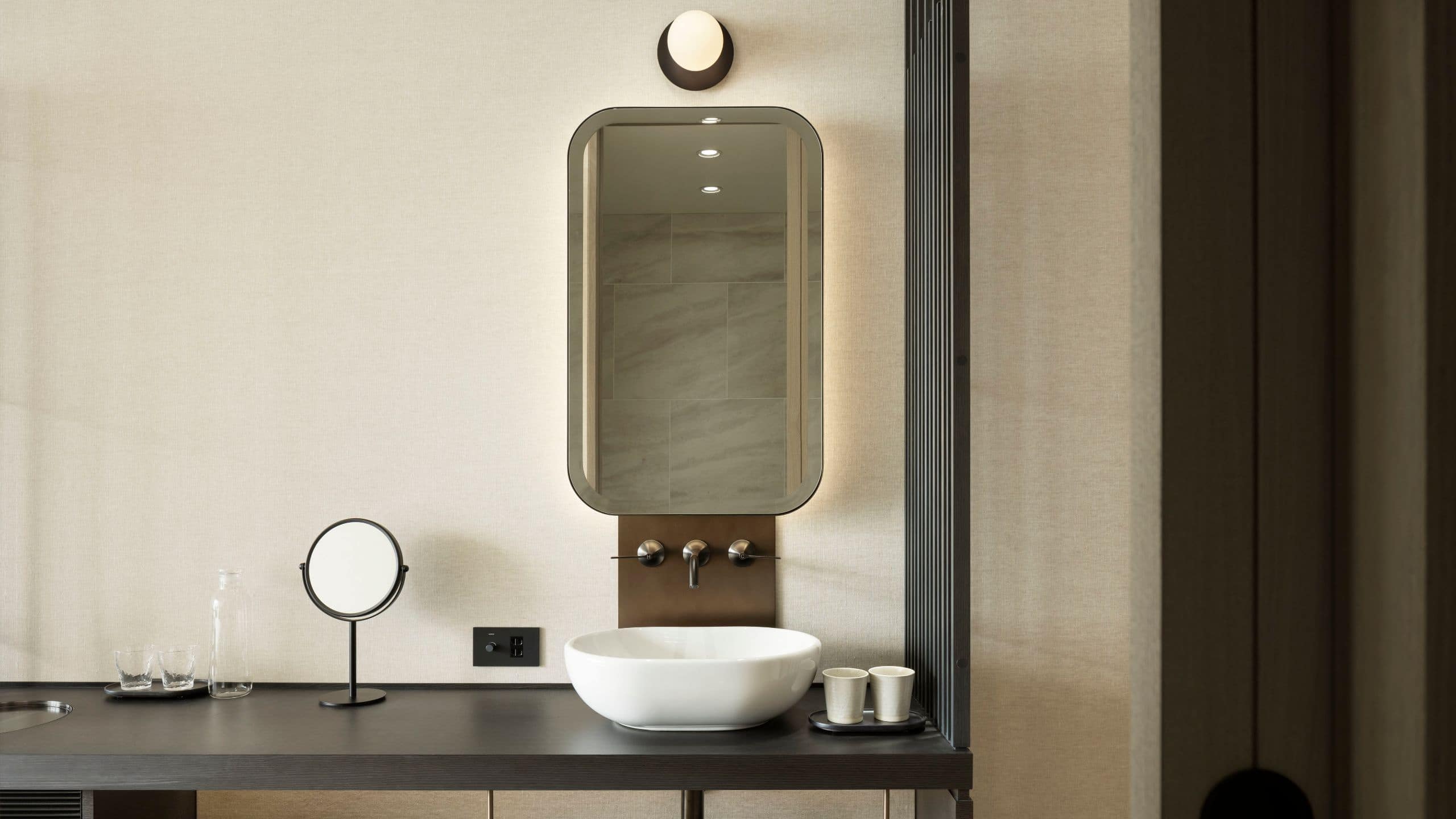 2 из 4 Hotel Toranomon Hills King Guestroom Bathroom Sink
