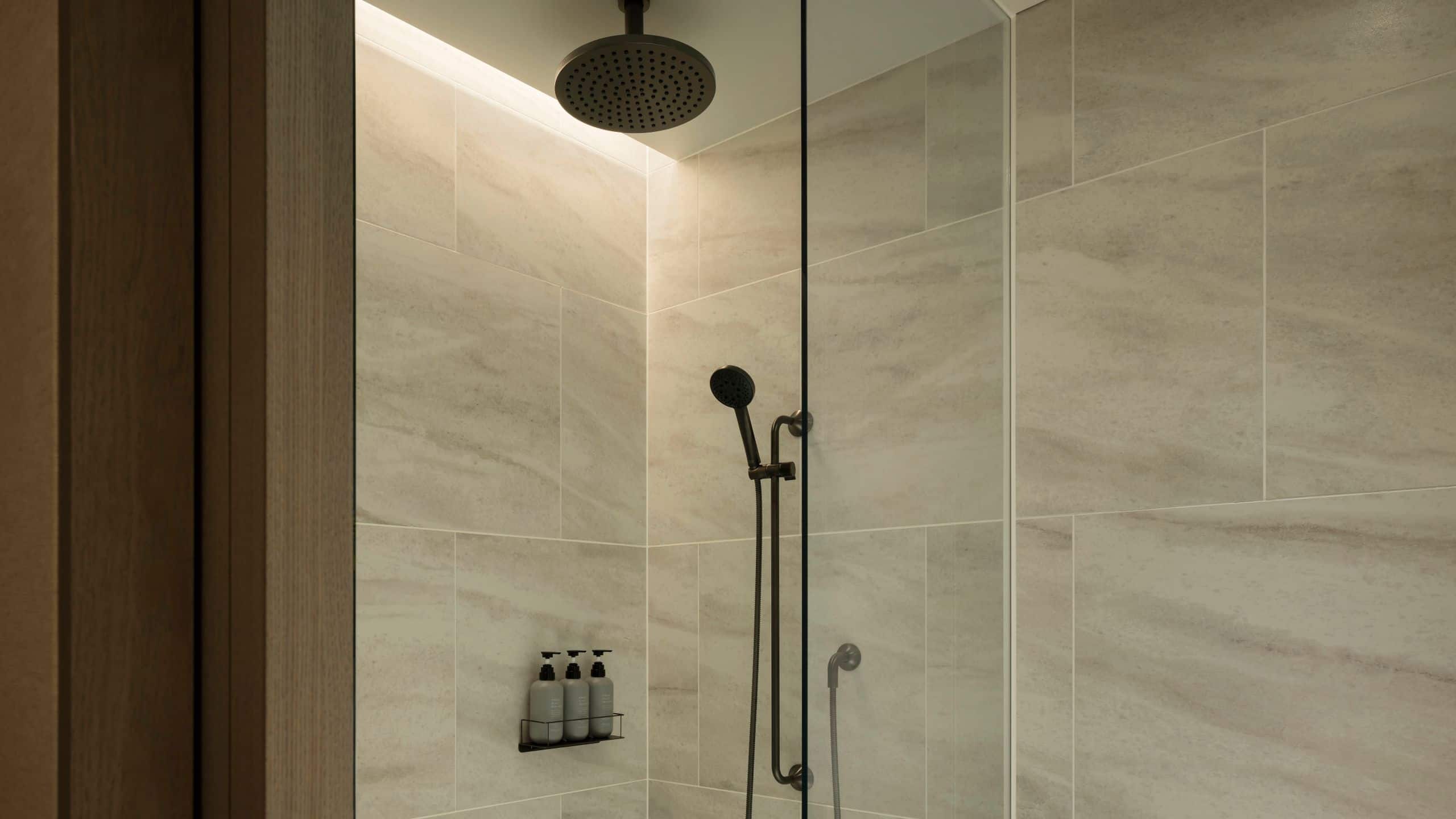 3 из 4 Hotel Toranomon Hills King Guestroom Bathroom Shower