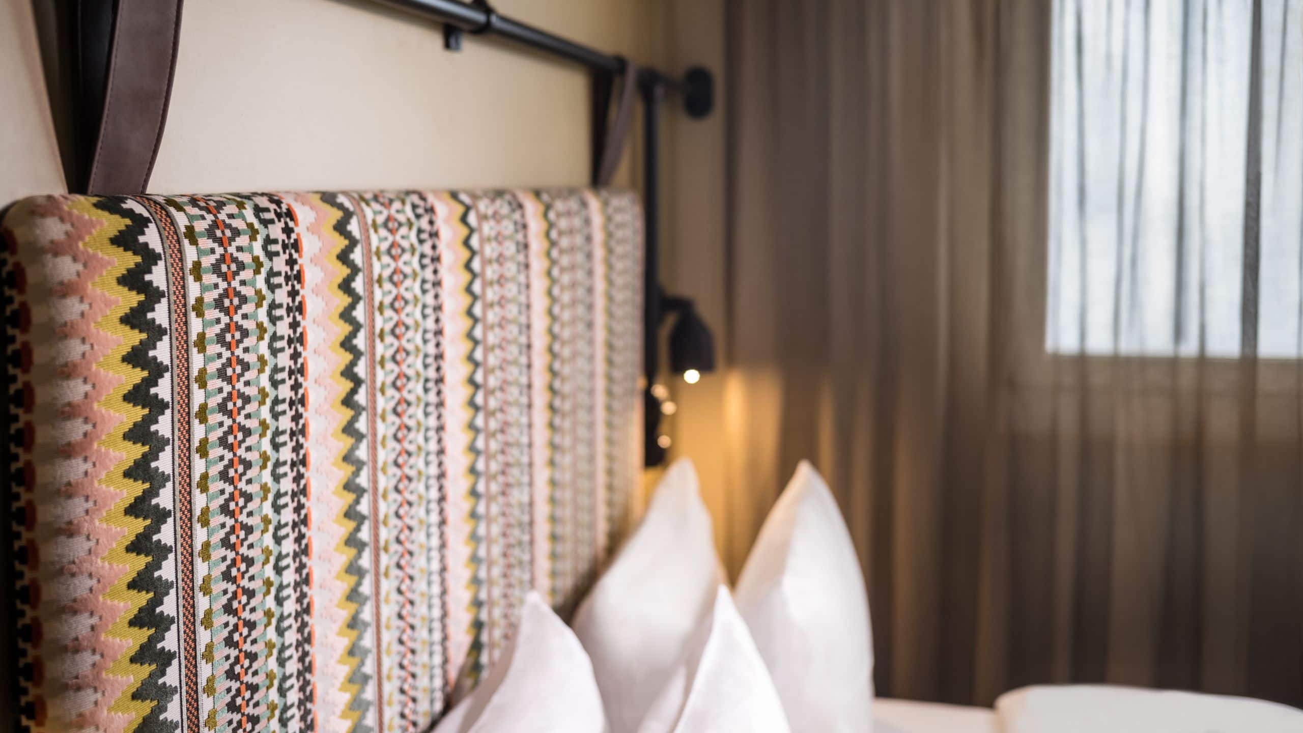 1 of 3 me and all hotel berlin east side Bed Details