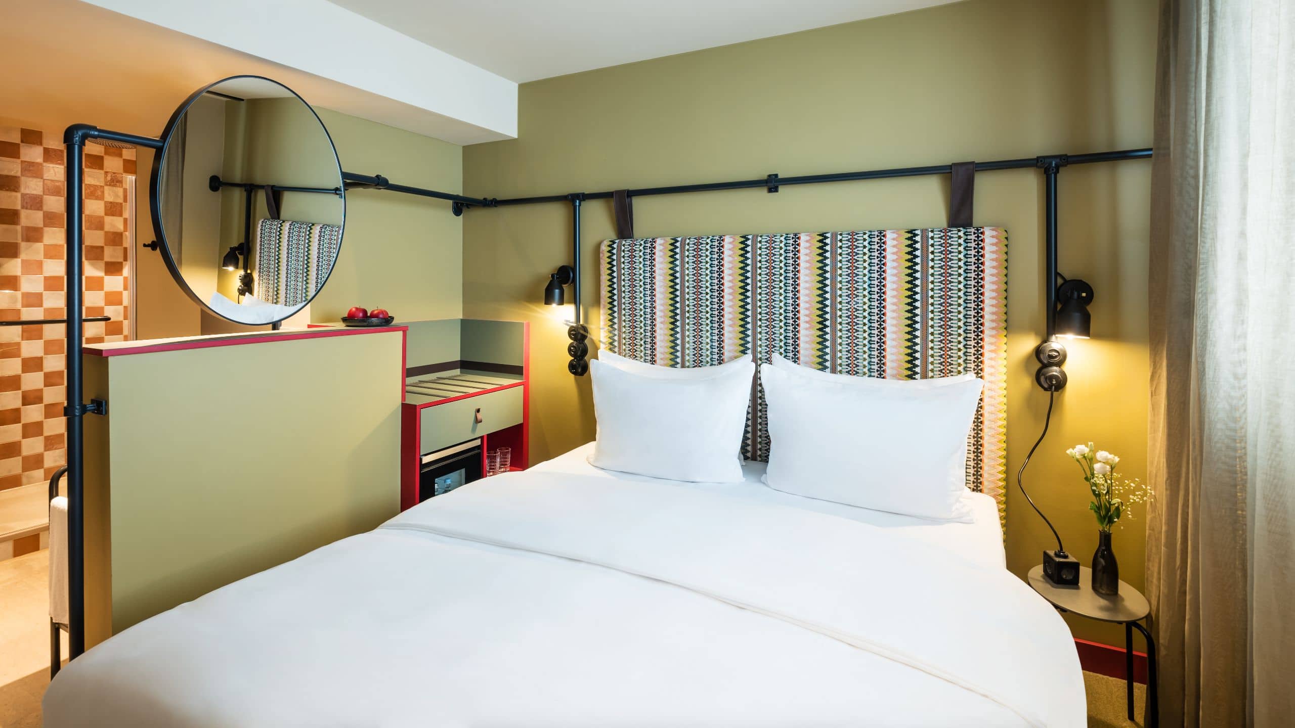 1 of 3 me and all hotel berlin east side Bed Overview