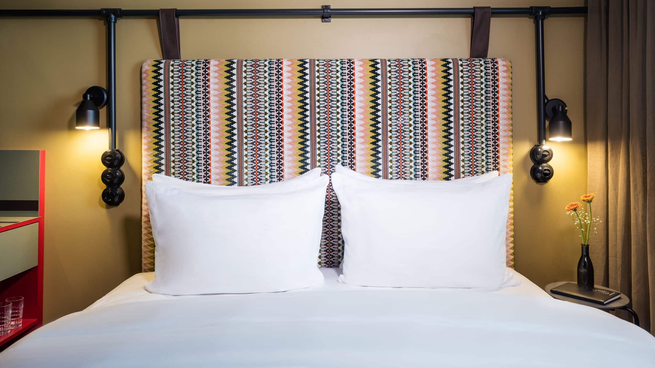 1 of 4 me and all hotel berlin east side Bed Flowers