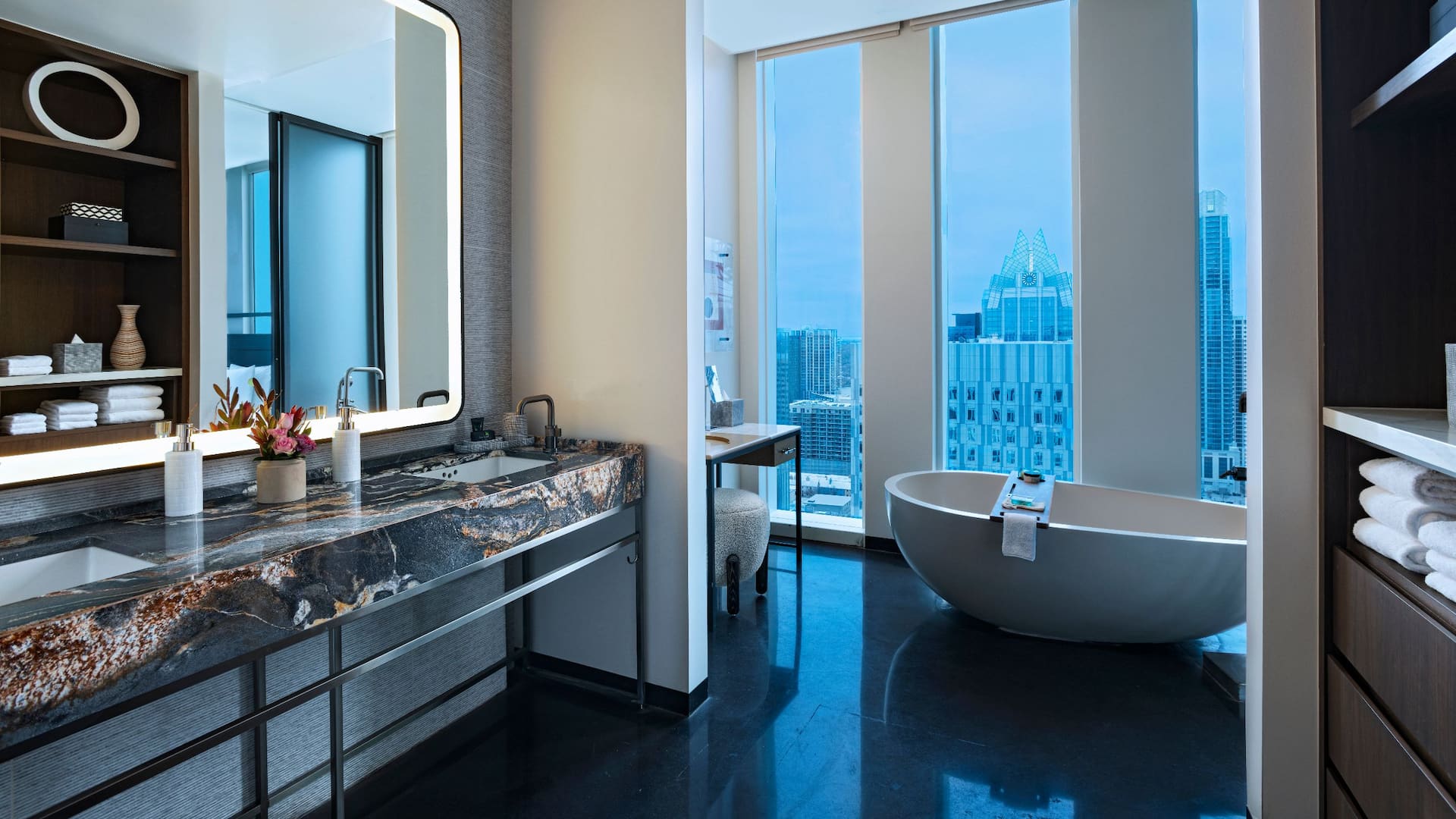 8/8 Hyatt Centric Congress Avenue Austin Penthouse Bath