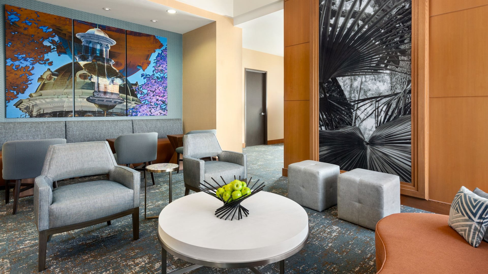 Hyatt Place Columbia/Downtown/The Vista Lobby Seating Area