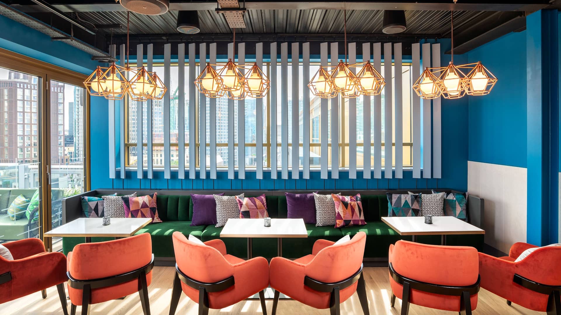 Hyatt Place London City East Pocketsquare Tables