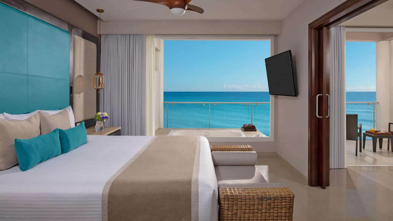 Preferred Club Suite Ocean Front King