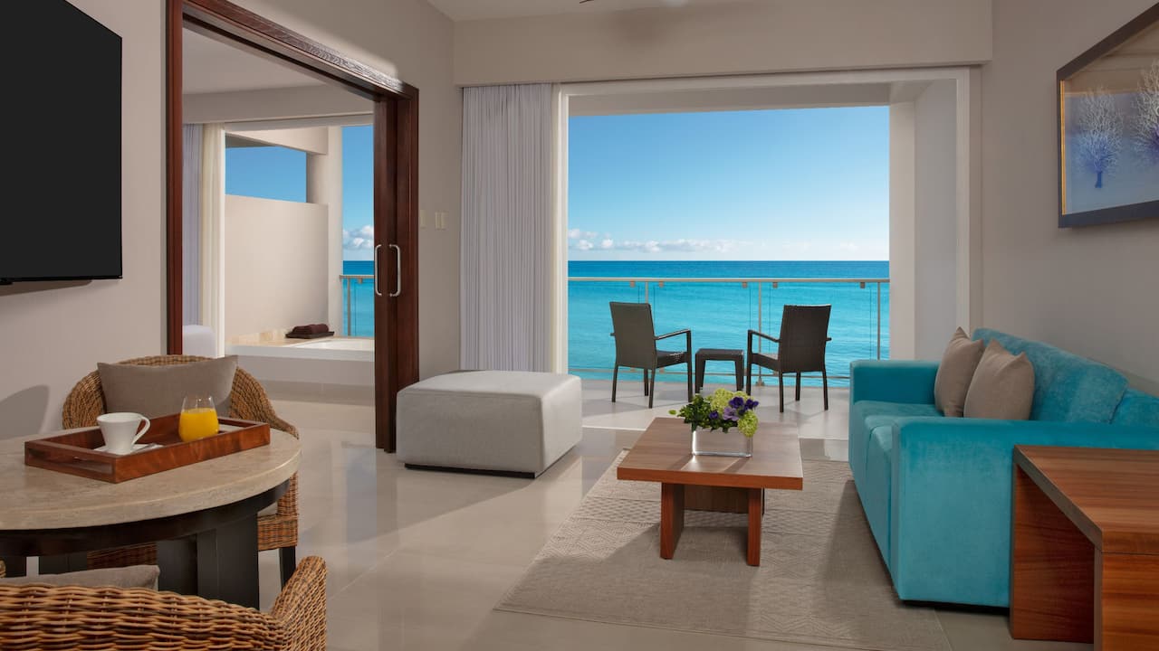 Preferred Club Suite Ocean Front living area