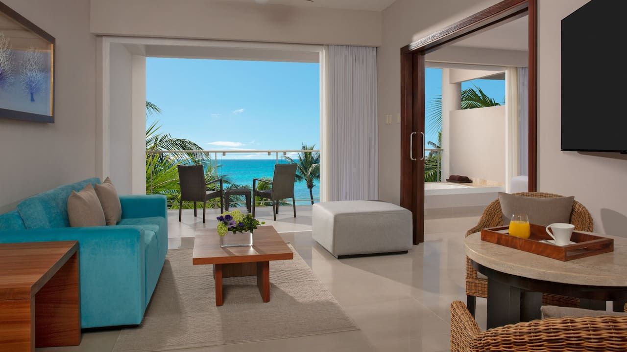 Preferred Club Suite Ocean View living area