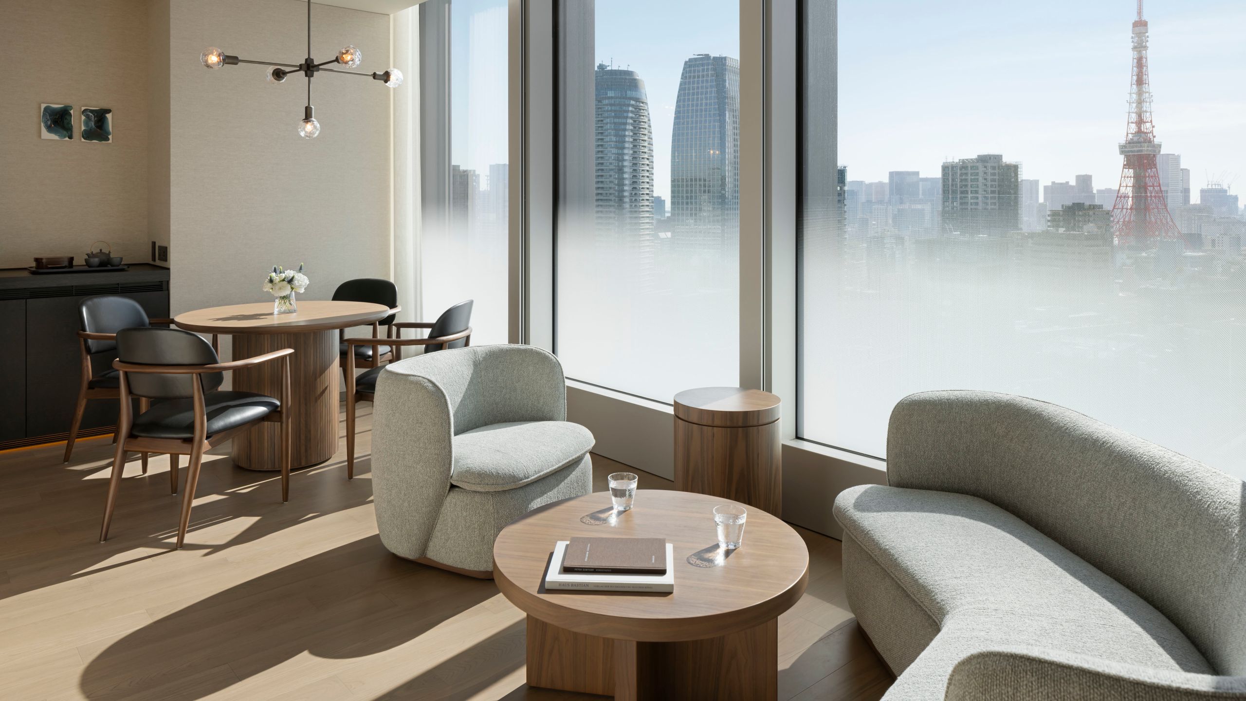 Hotel Toranomon Hills Corner Suite Twin Tower View Living Room