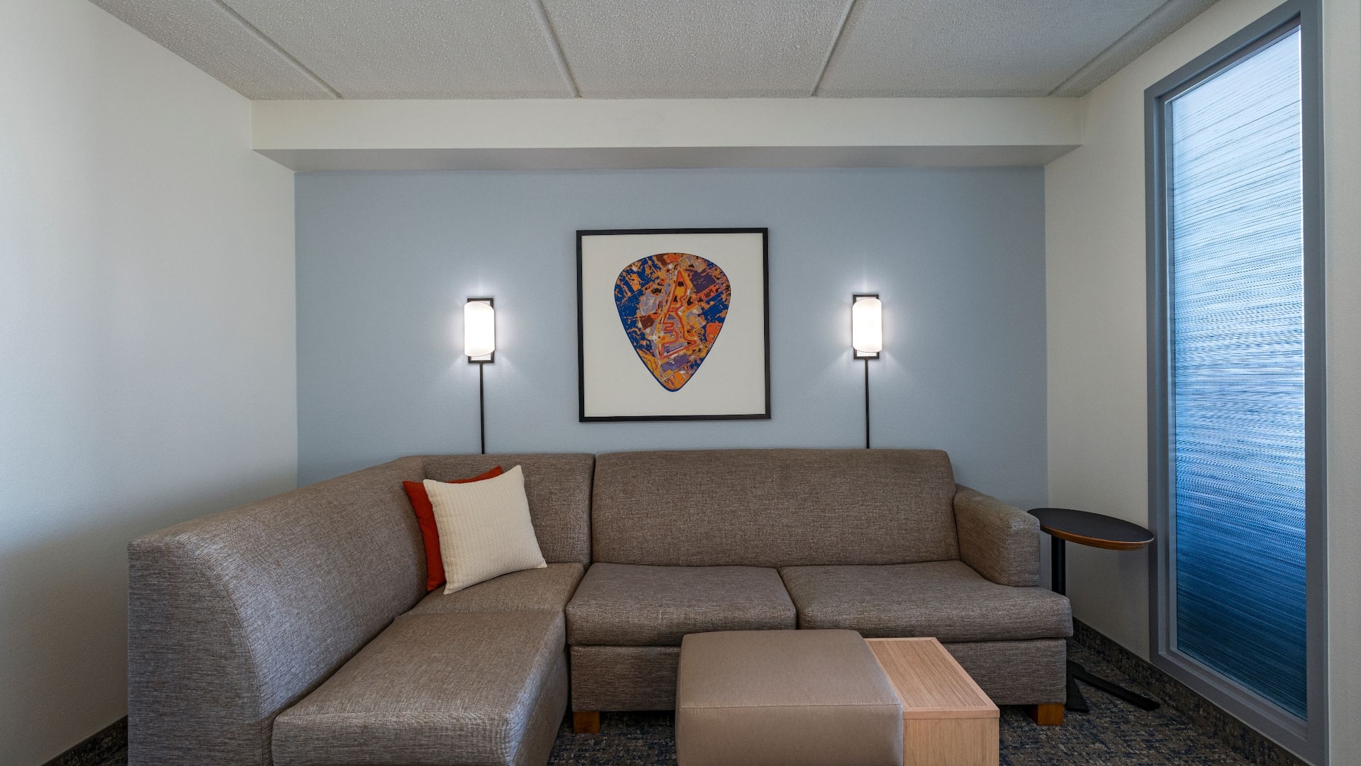 Hyatt Place Austin / Arboretum Guestroom Living Area