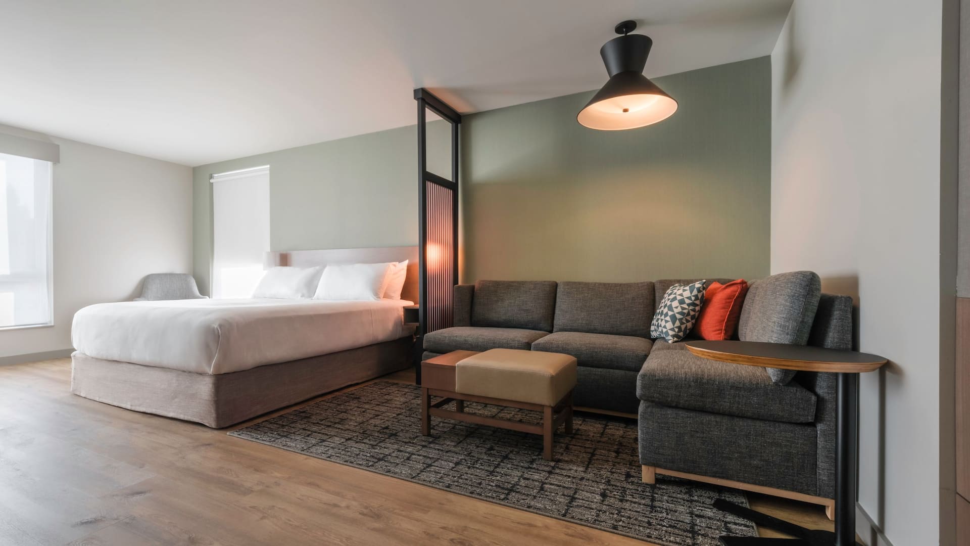 Hyatt House Sacramento Airport / Natomas Cozy Corner Sofa