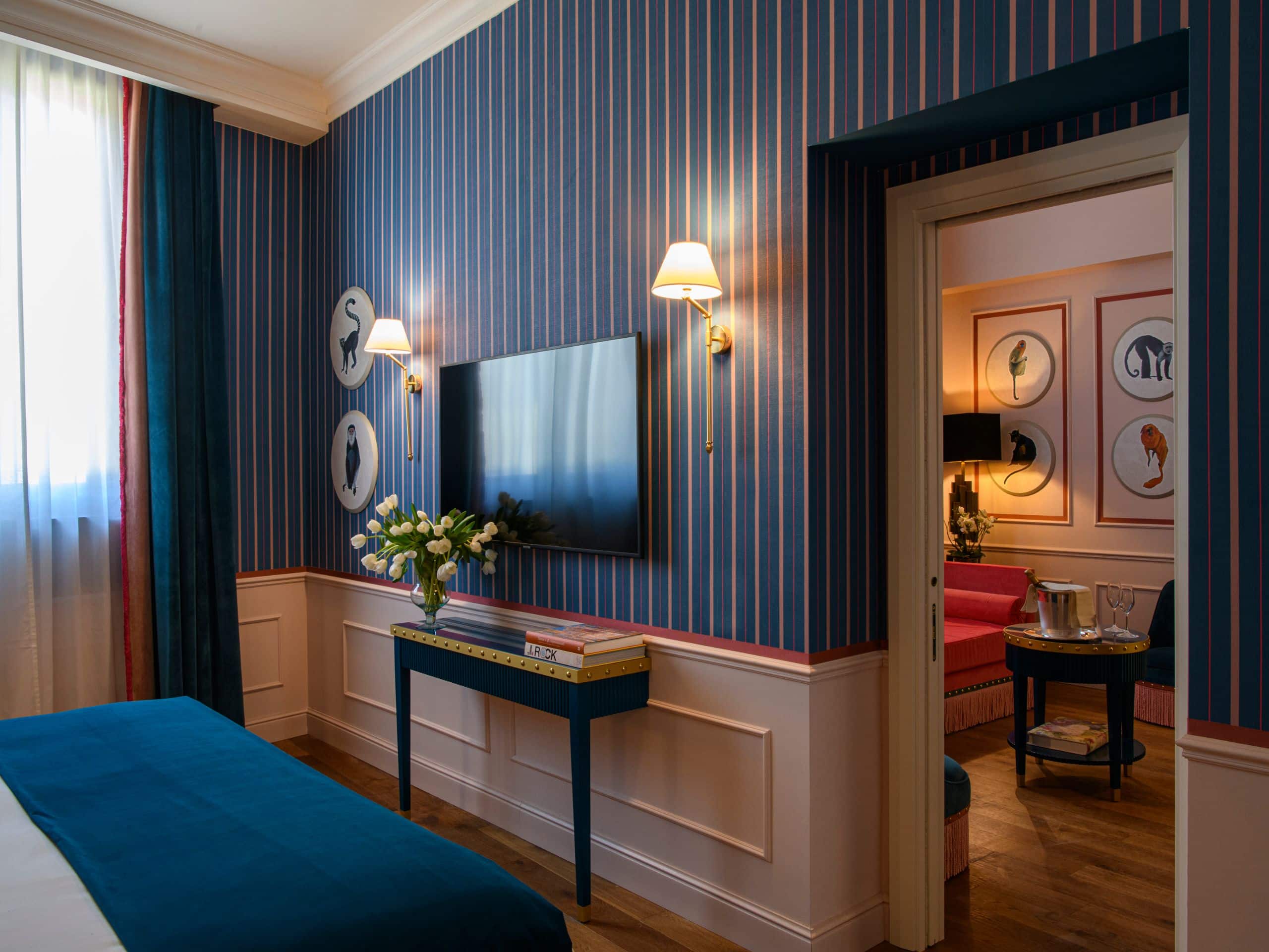 IL Tornabuoni Hotel King Bed Suite Tv
