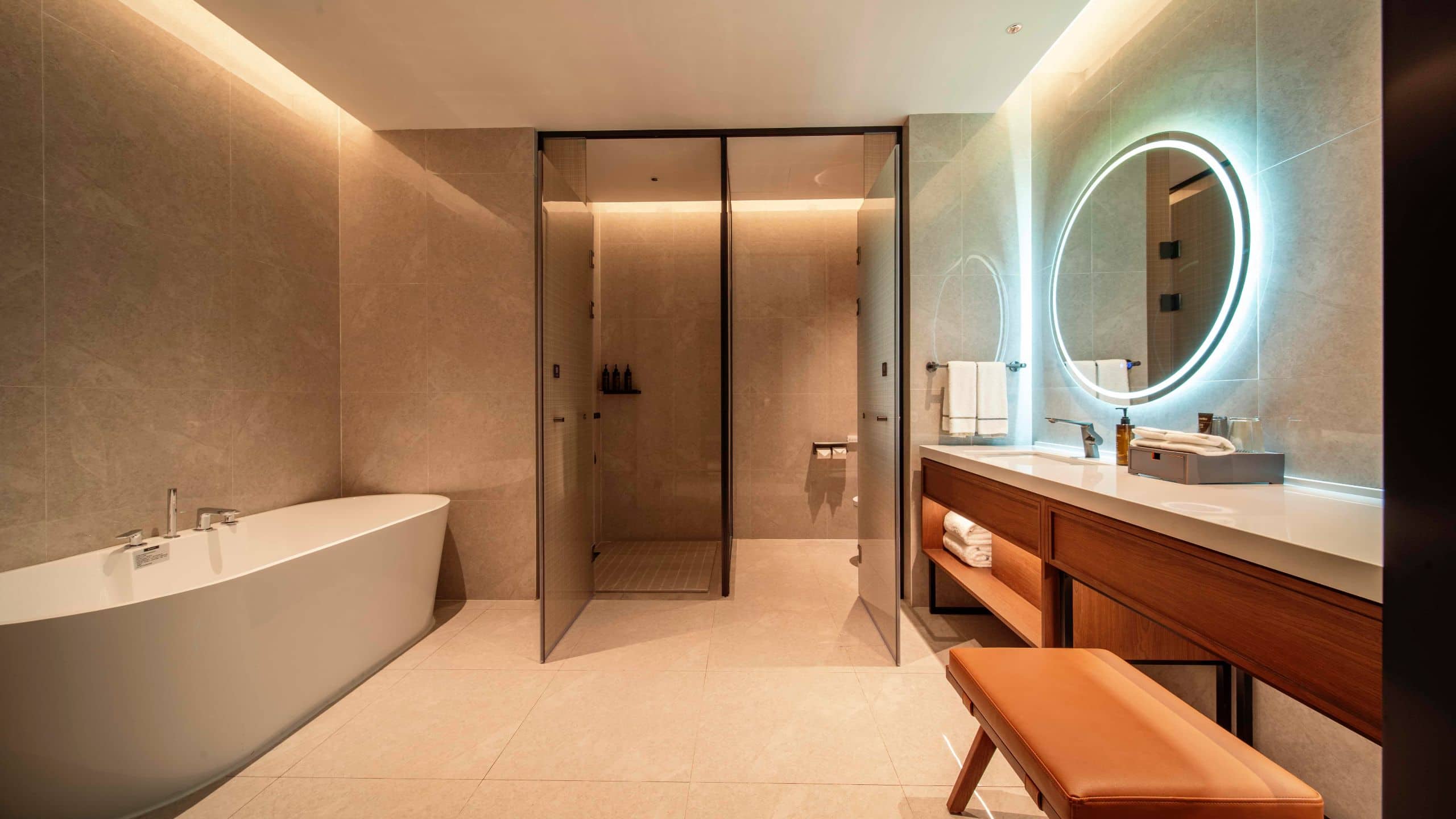 3 of 4 UrCove Chengdu Wenshu Monastery Taikoo Li Executive Grand King Bathrobe