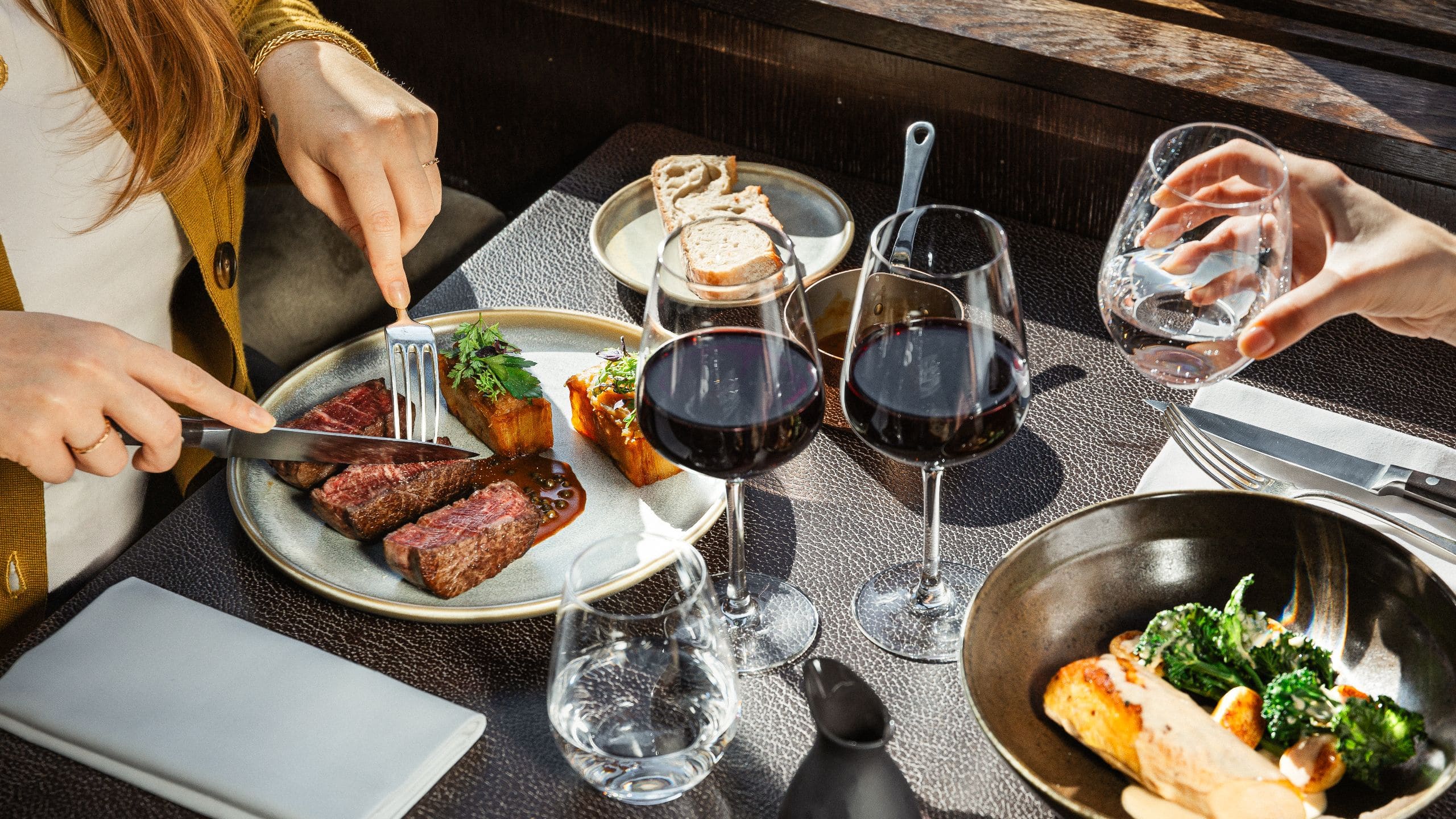 Hyatt Paris Madeleine Cafem Lifestyle Sharing Volaille Boeuf