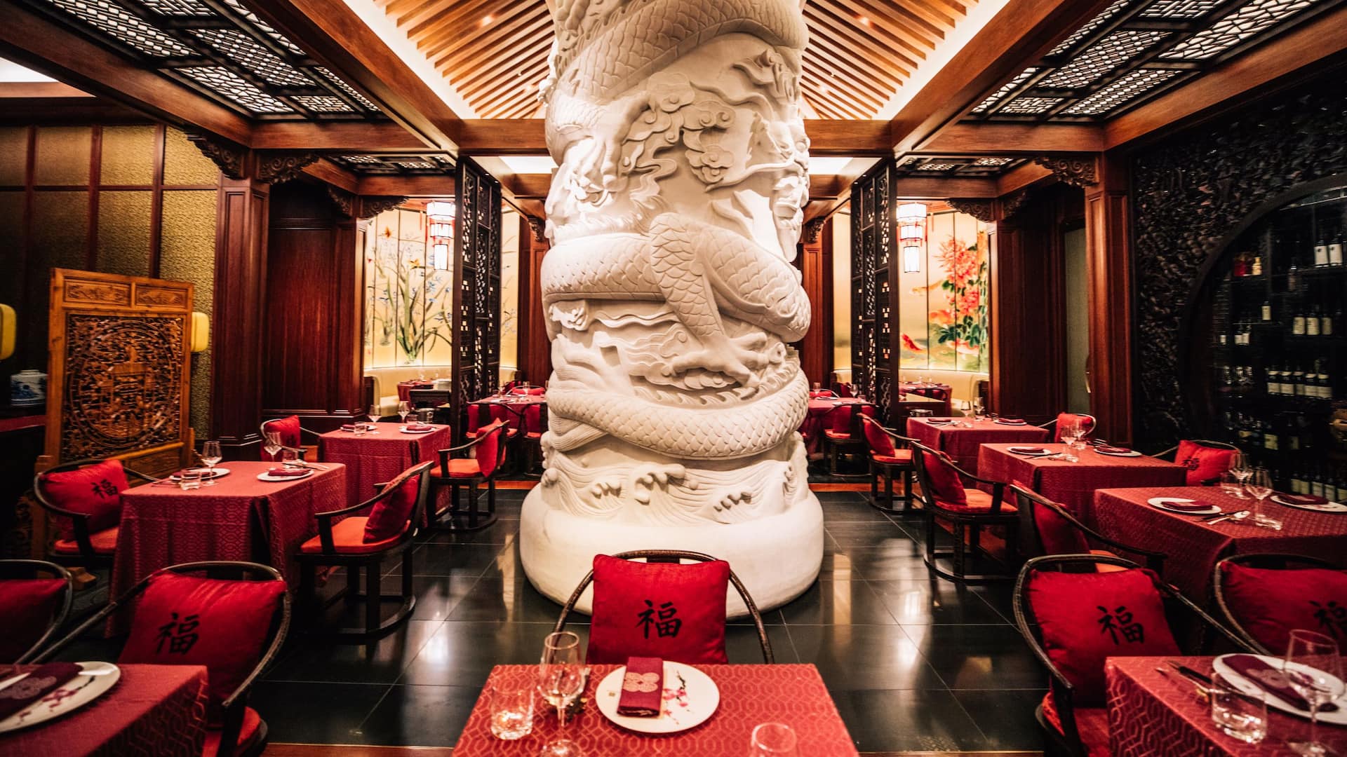 1 of 1 Grand Hyatt Baha Mar Shuang Ba Main Dining Statue