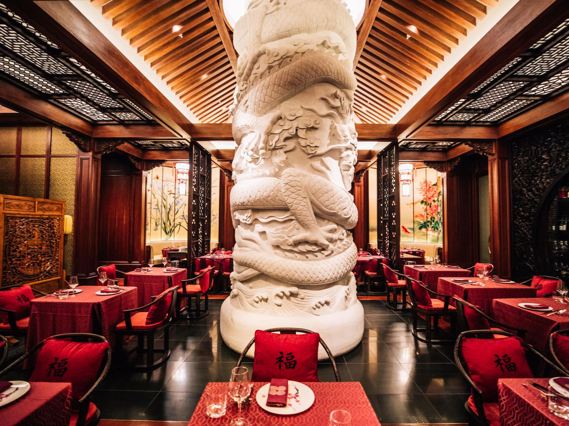 Grand Hyatt Baha Mar Shuang Ba Main Dining Statue