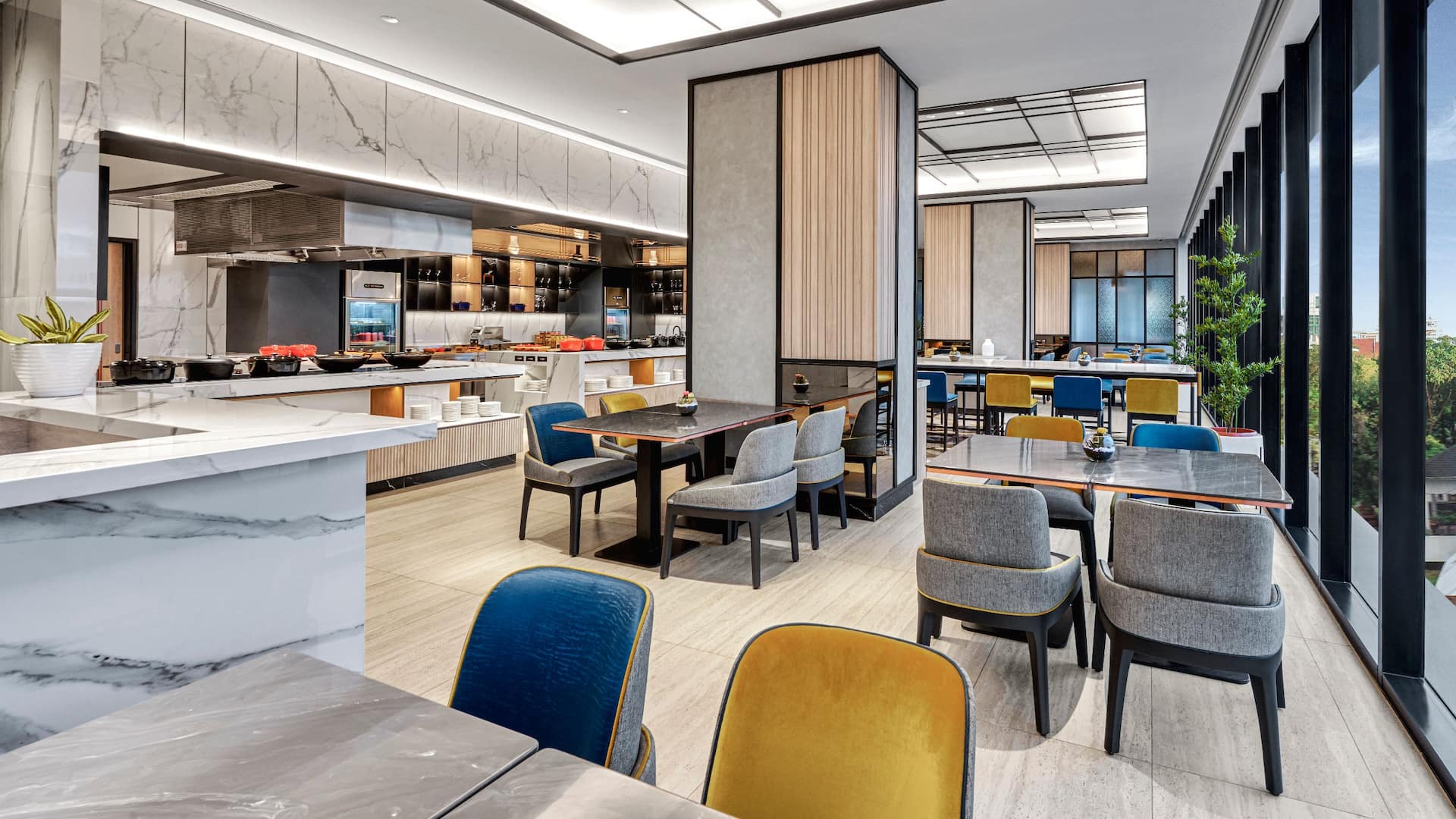 Hyatt Place Makassar Restaurant