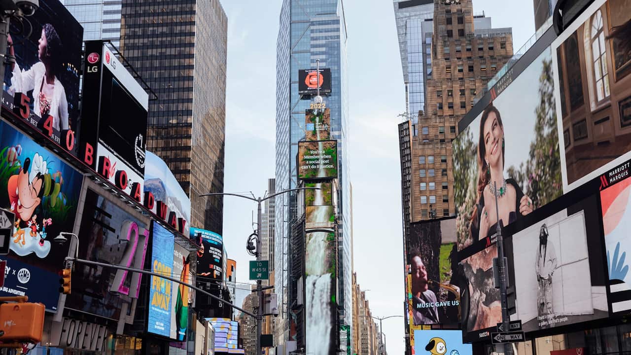 Times Square Spring
