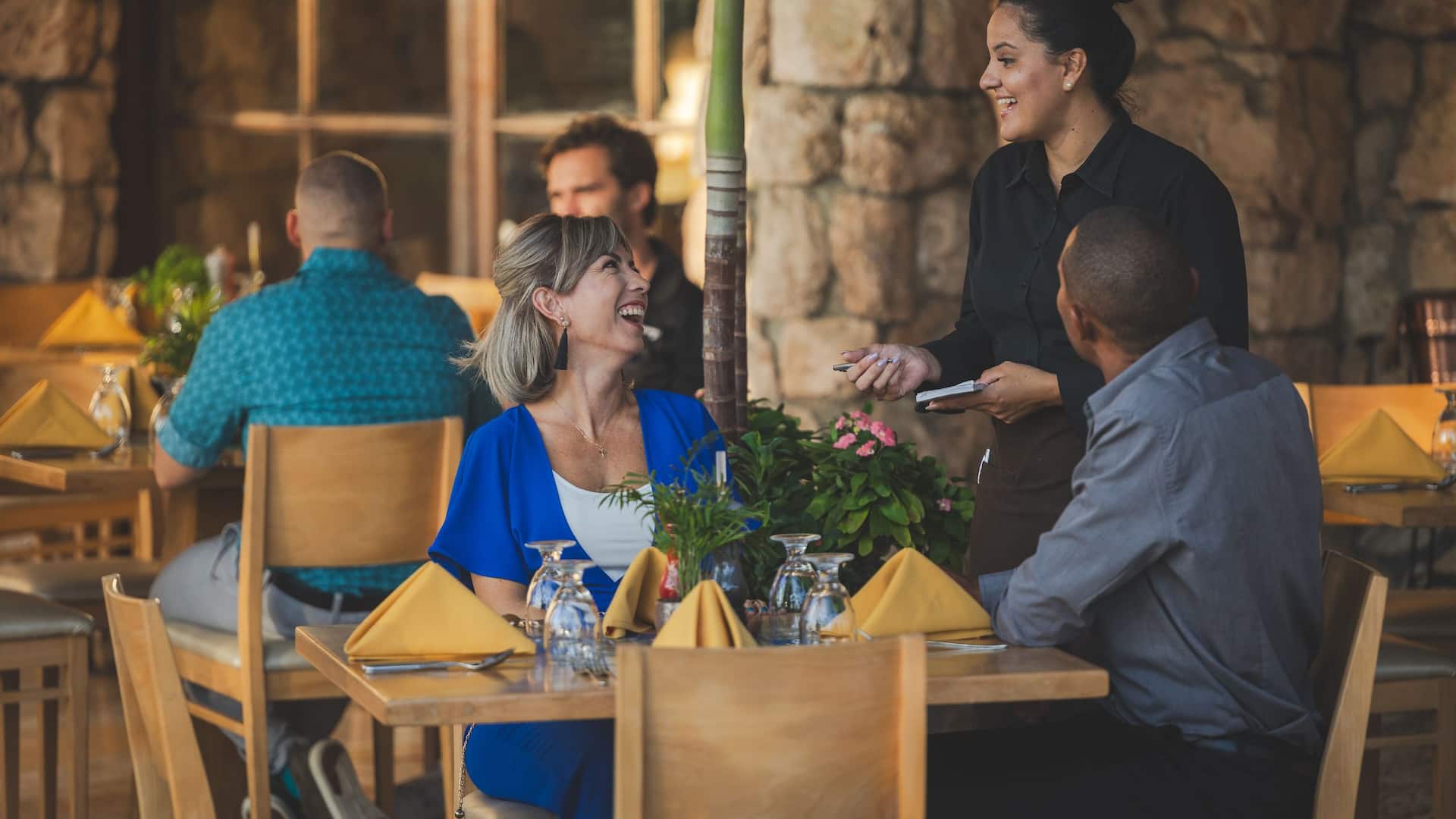 Hyatt Regency Aruba Resort Spa and Casino Ruinas Service