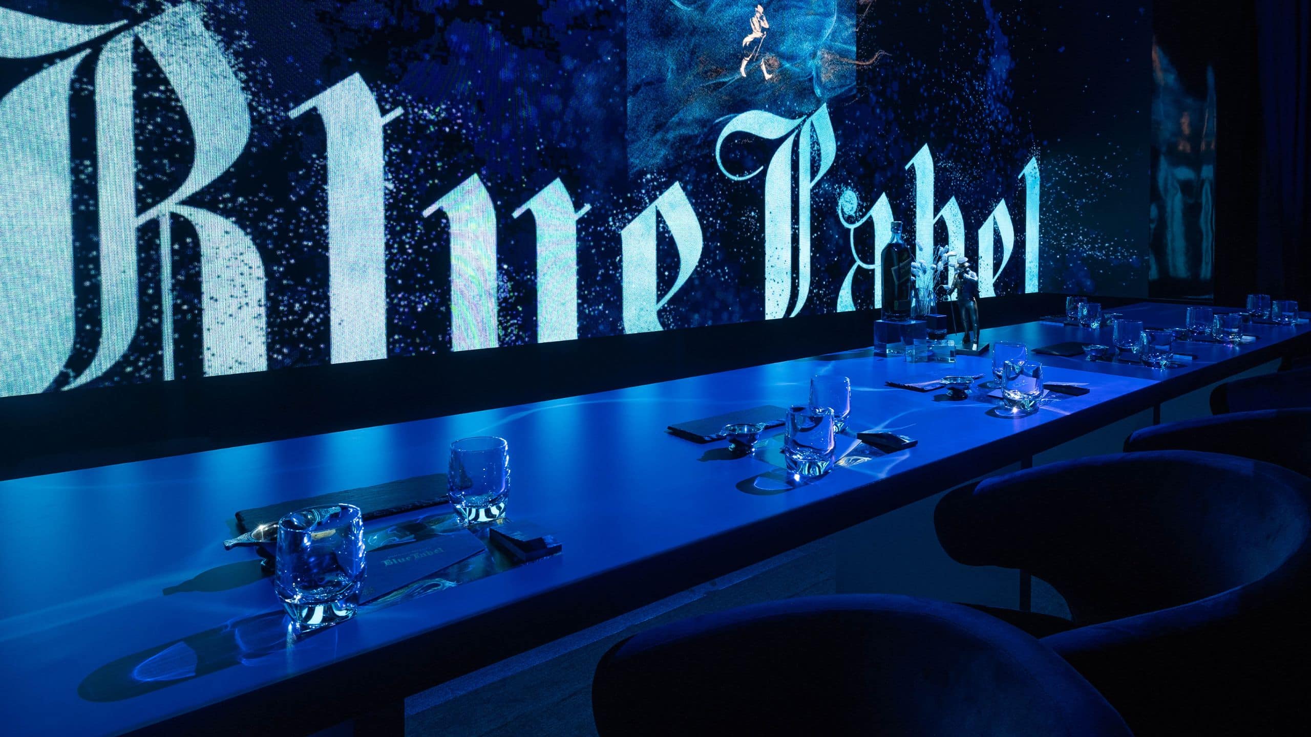 Park Hyatt Bangkok Blue-Dining-Table