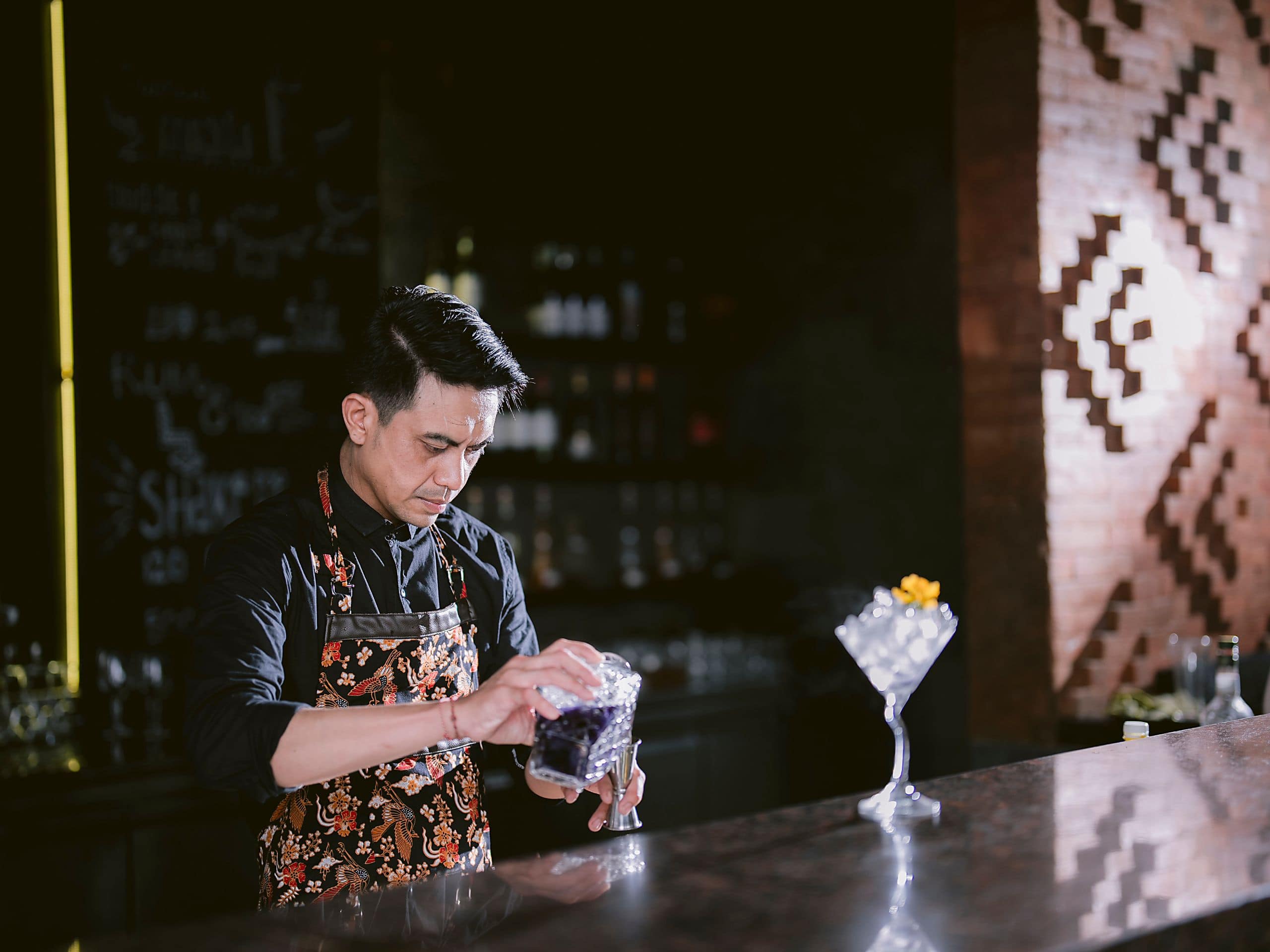 Alila Ubud Bartender Cutting Fruit Cabana