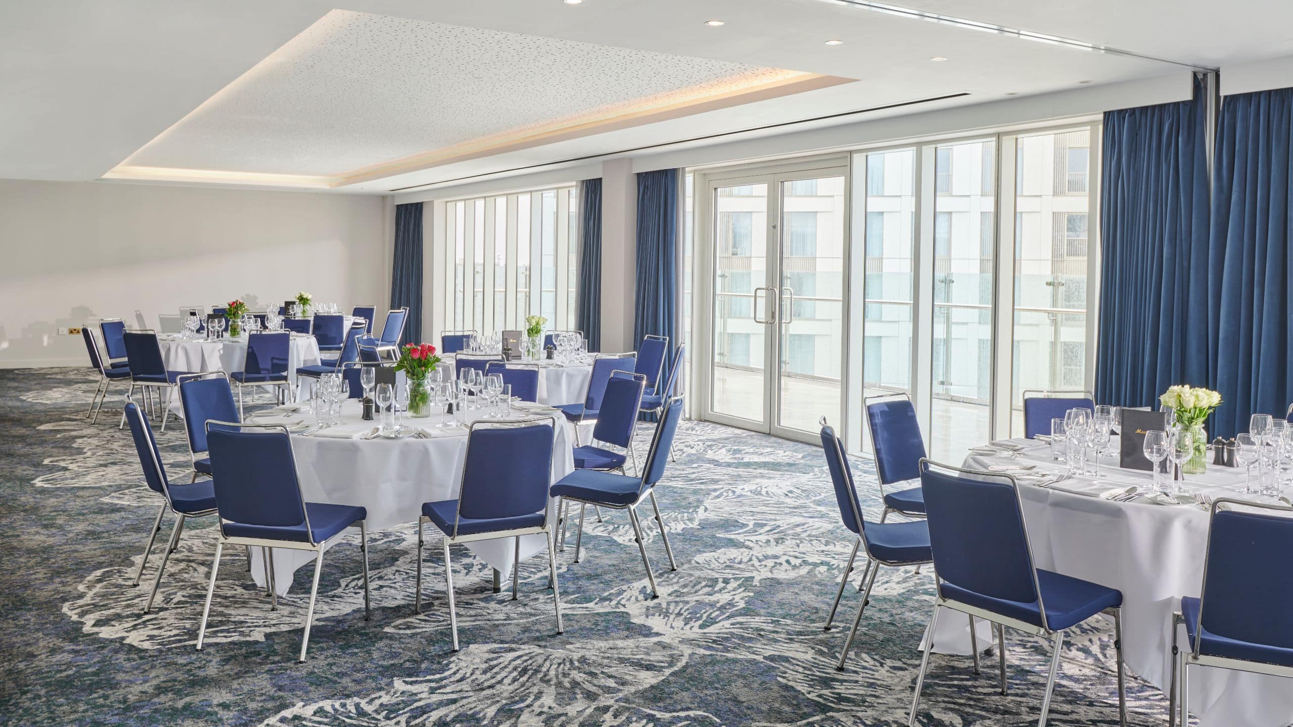 Hyatt Regency London Stratford Lea Suite Round Tables