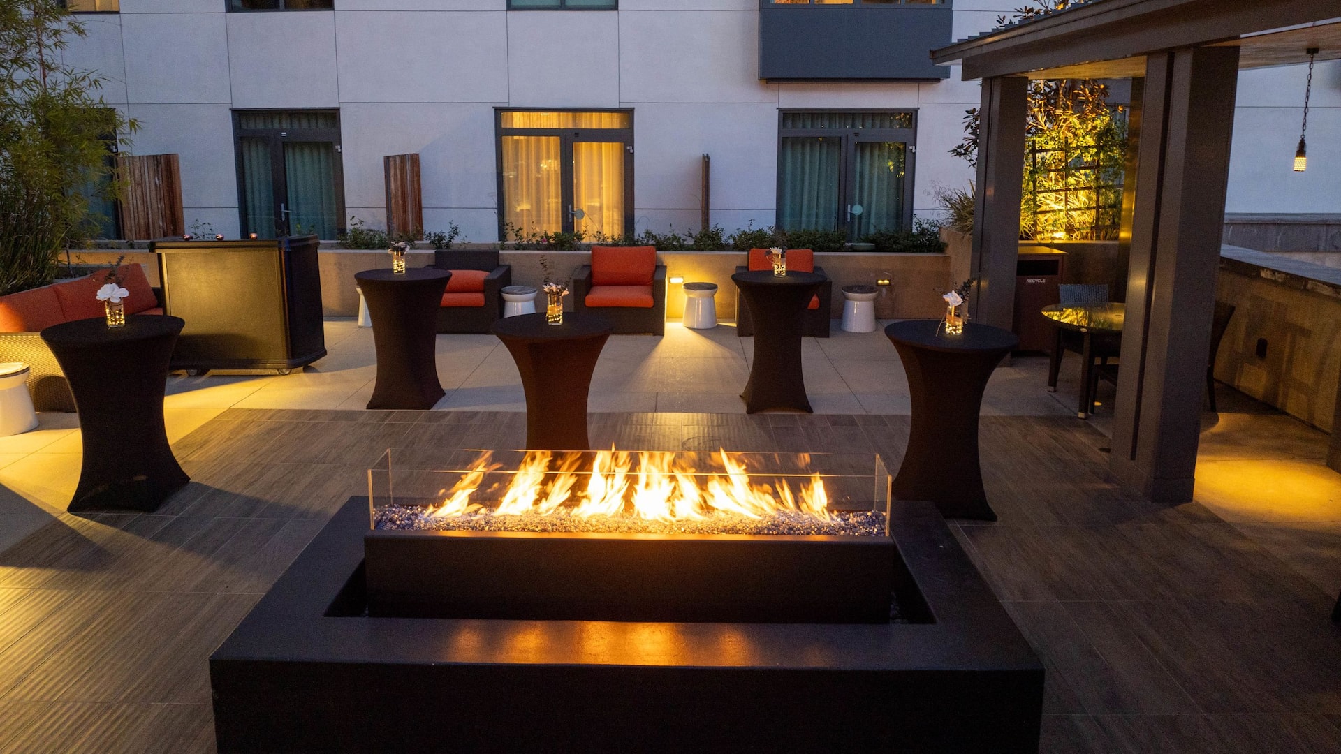 Hyatt Place Pasadena Outside Reception