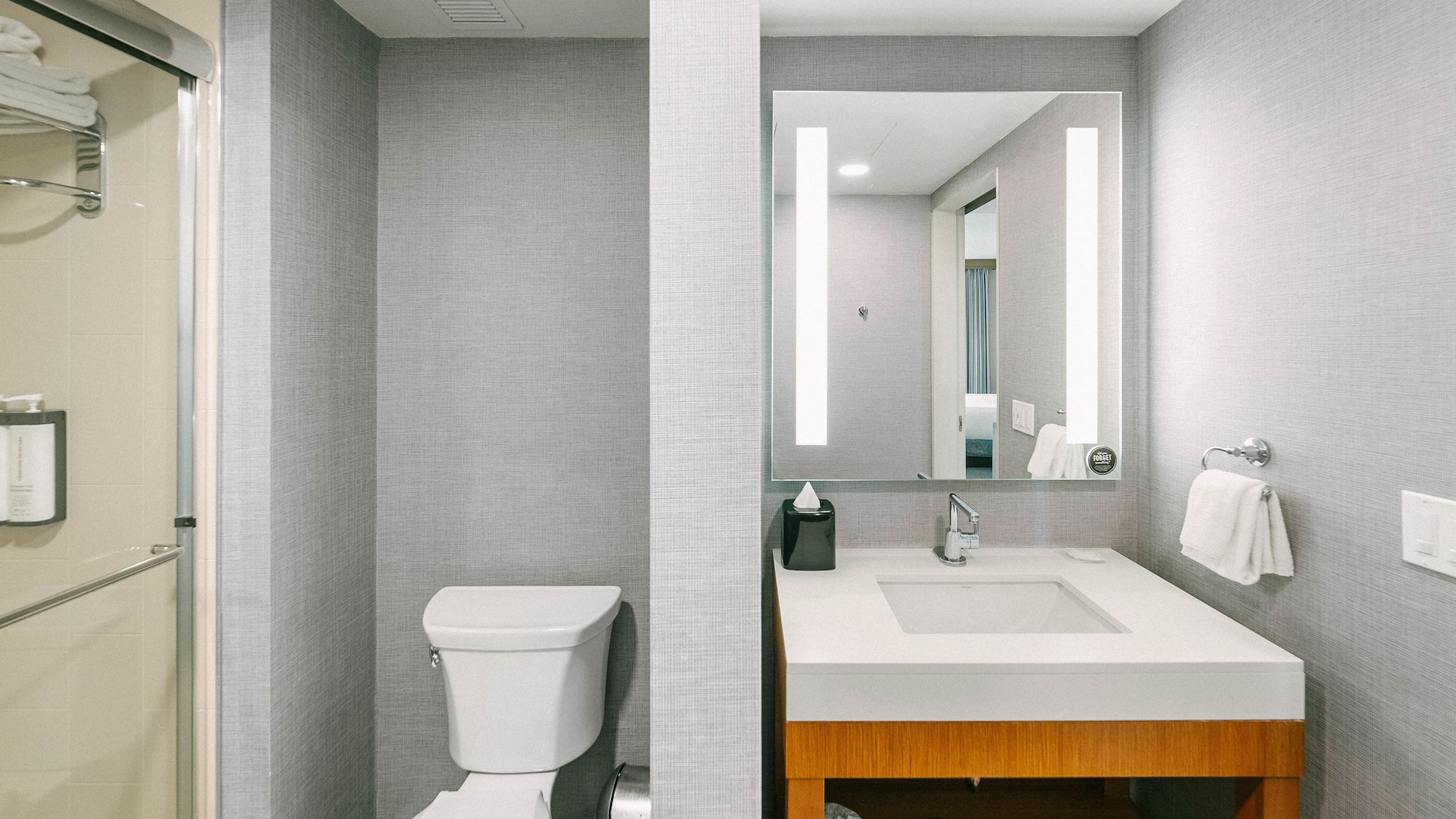 4 of 5 Hyatt Place Pasadena Specialtiy King Bed Bathroom