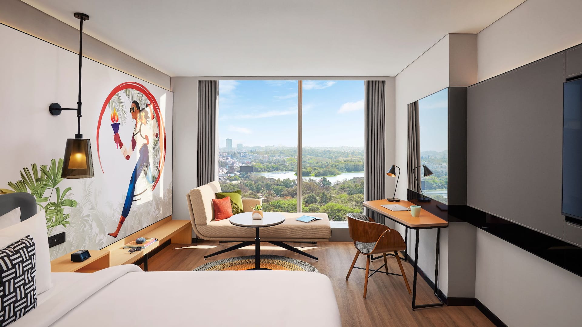 第 2，共 4 Hyatt Centric Hebbal Bangalore Lake View Room Interior