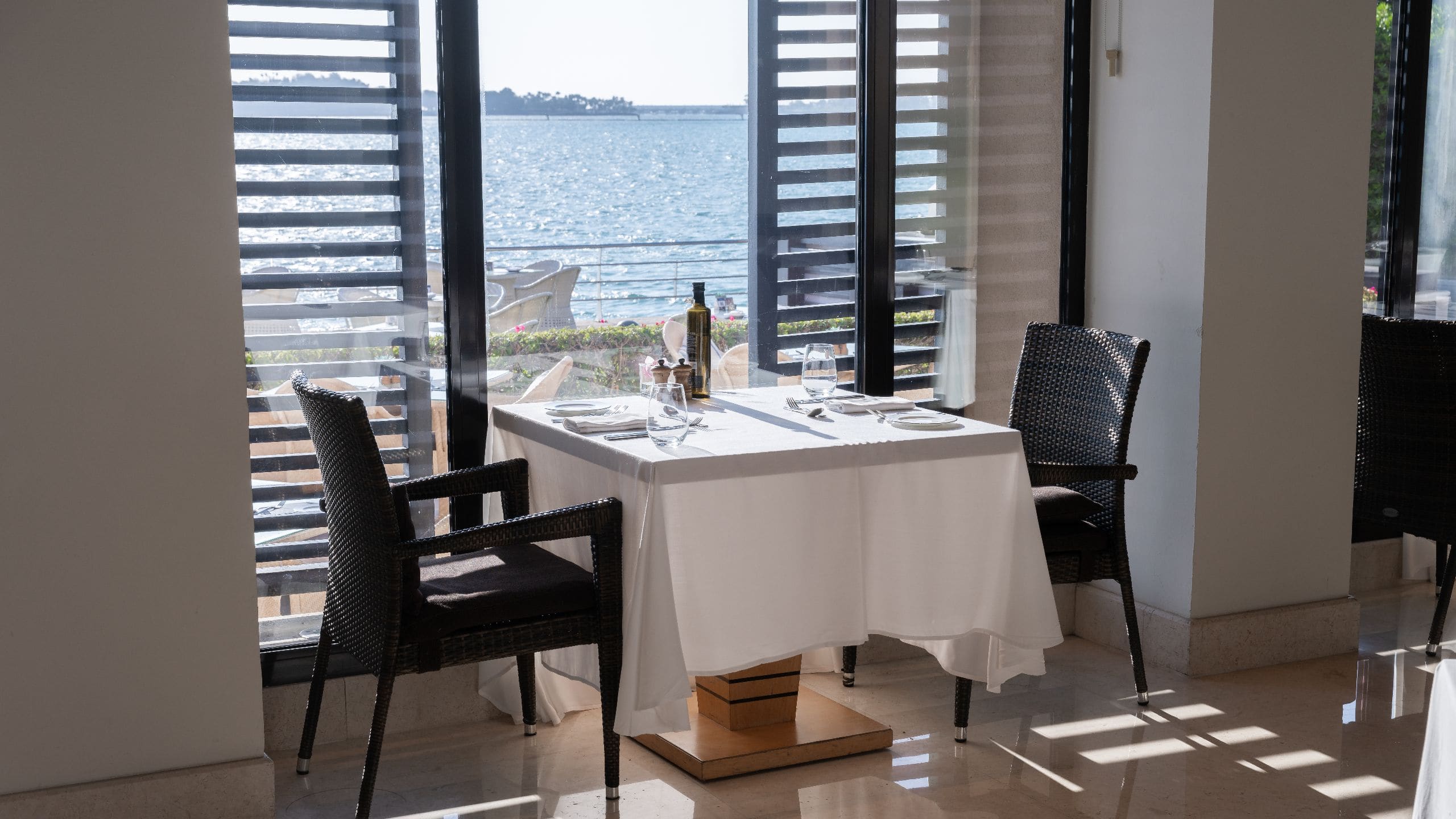 Park Hyatt Jeddah – Marina, Club and Spa Nafoura Table