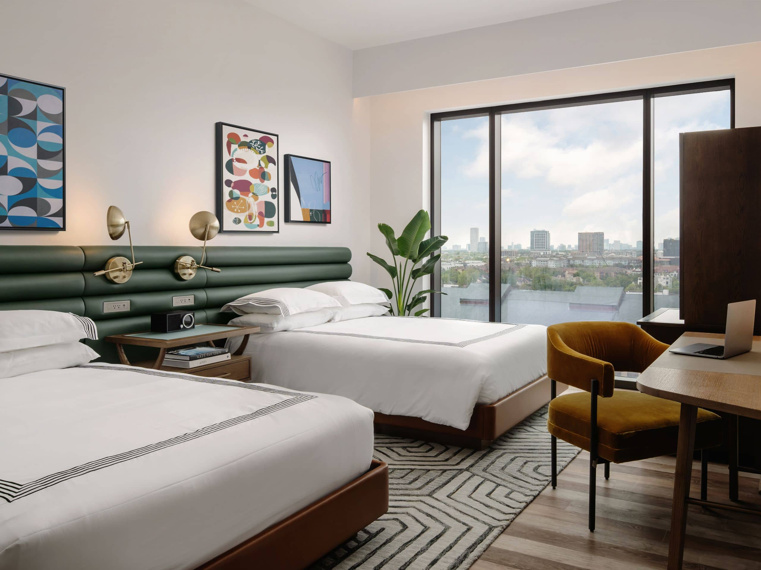 Houston Hotel Rooms & Suites | Thompson Houston, by Hyatt