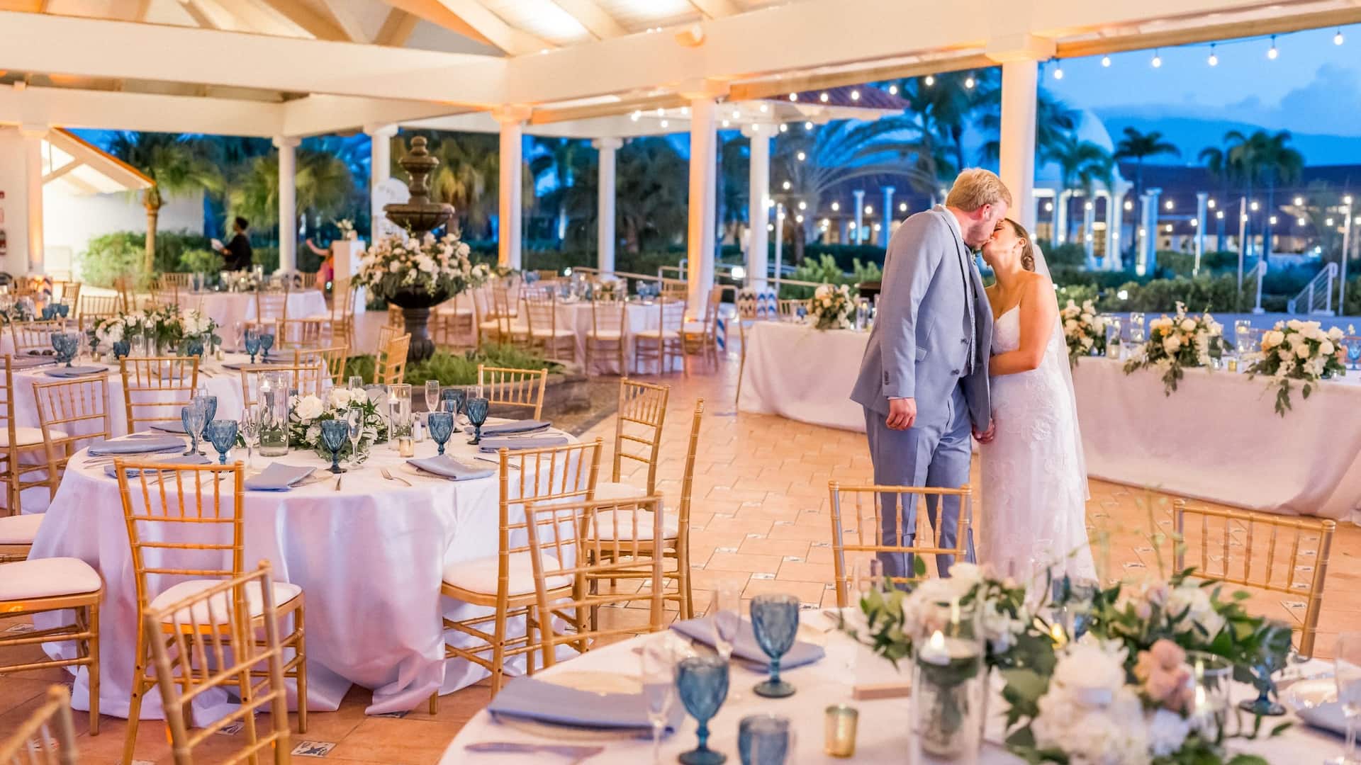 1 de 4 Hyatt Regency Grand Reserve Puerto Rico Bride And Groom Wedding Reception