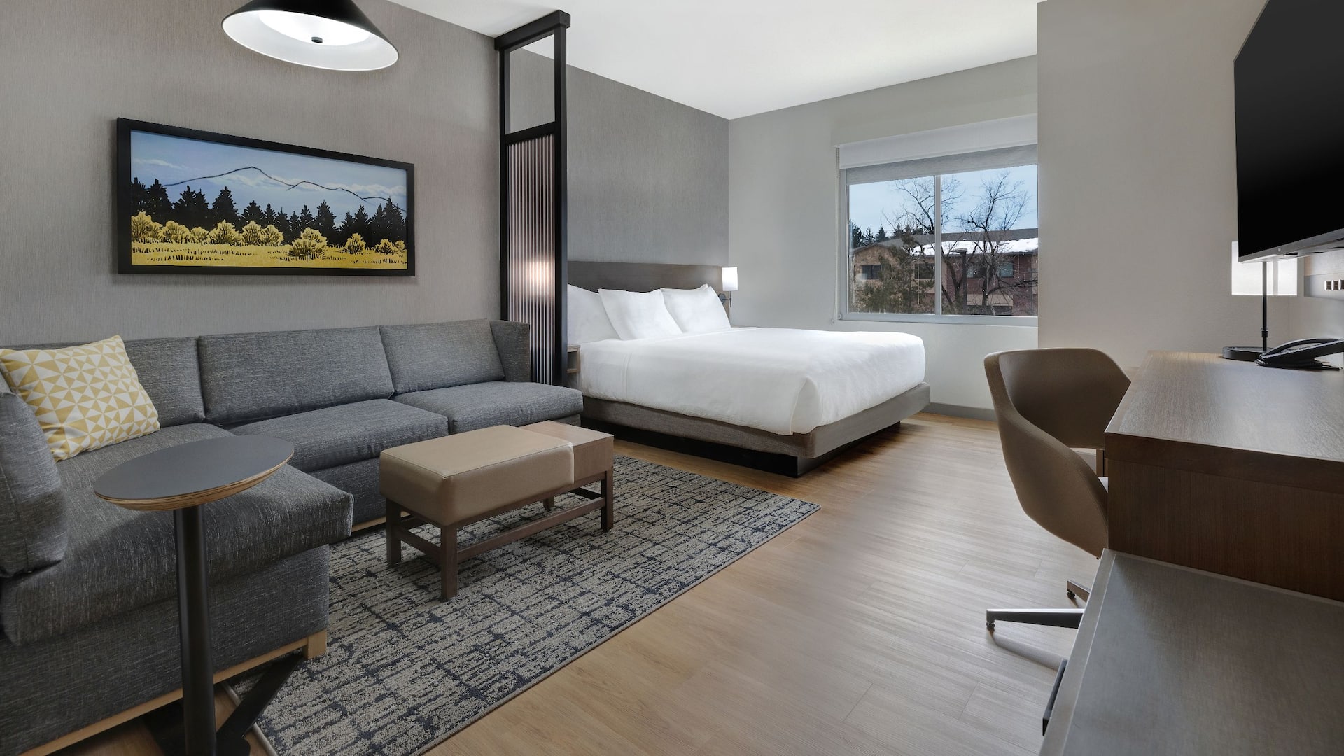 Hyatt Place Flagstaff Standard King Guestroom