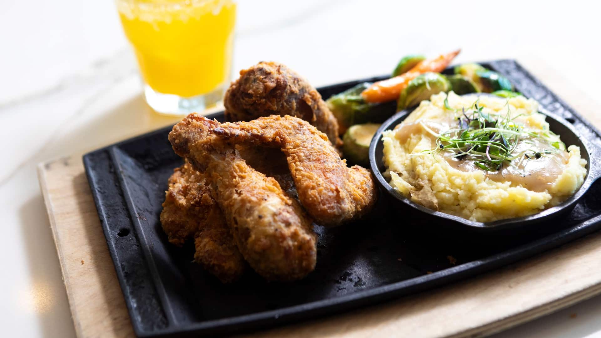 Hyatt Regency Savannah Moss Oak Fried Chicken Spread