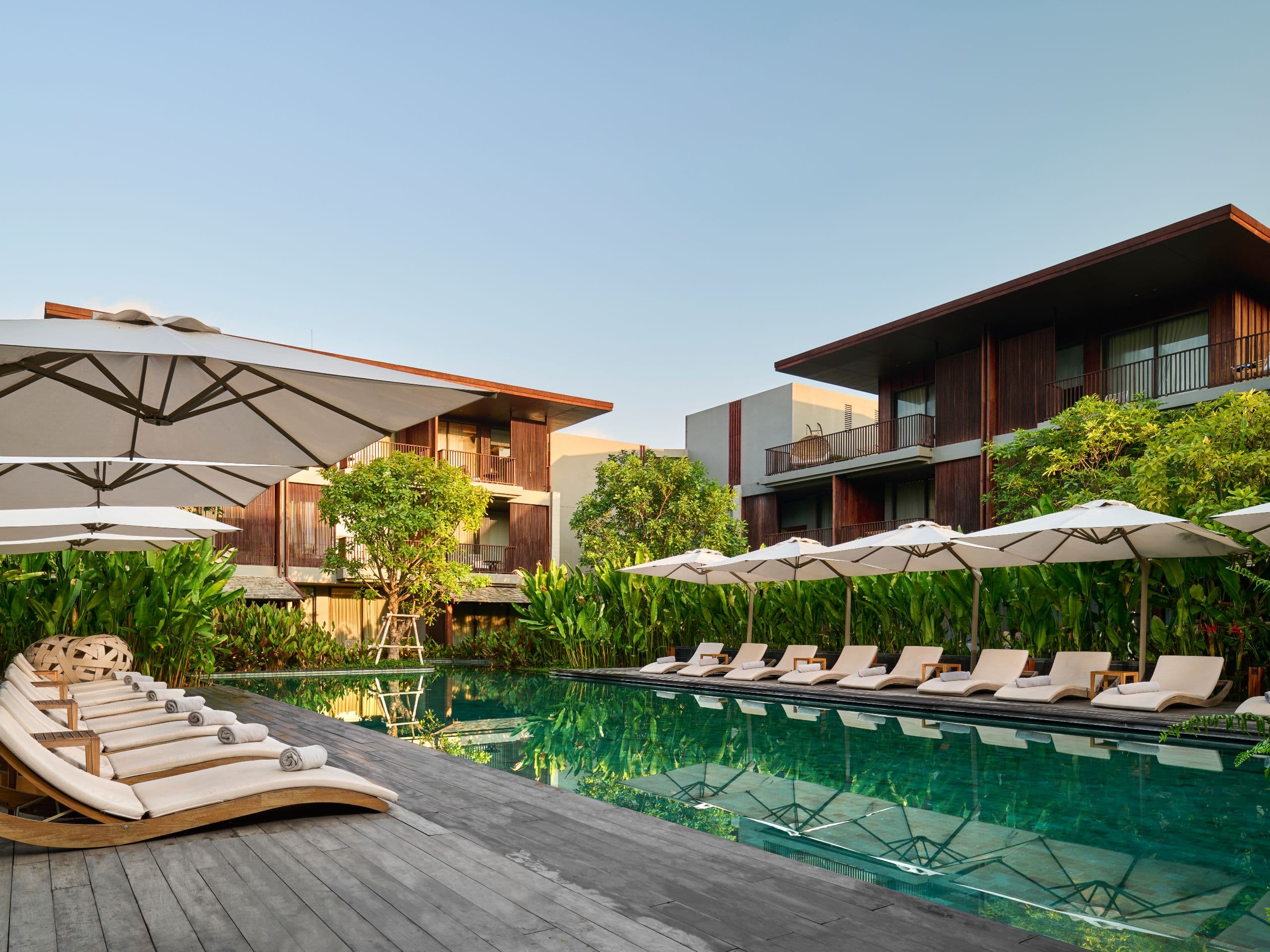 Andaz Pattaya Jomtien Beach Water Court Pool