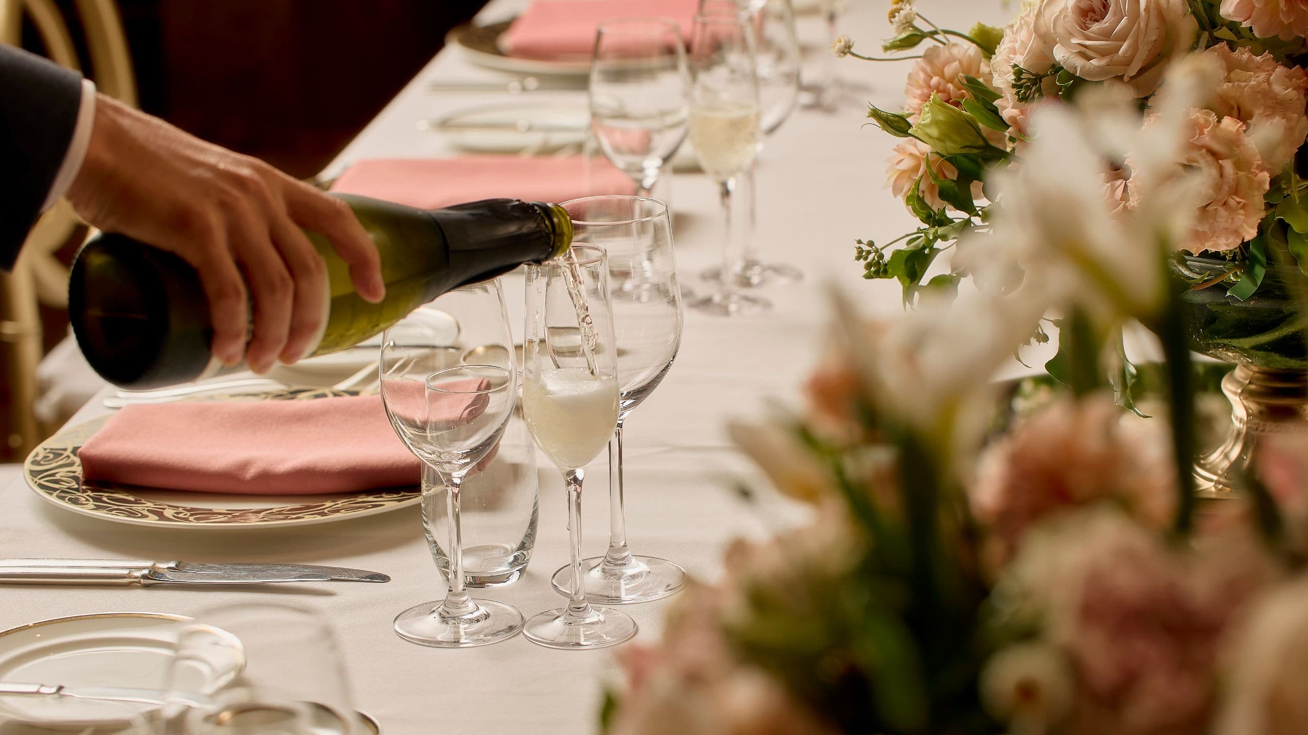 第 2，共 3 Park Hyatt Melbourne Weddings Trilogy Setup