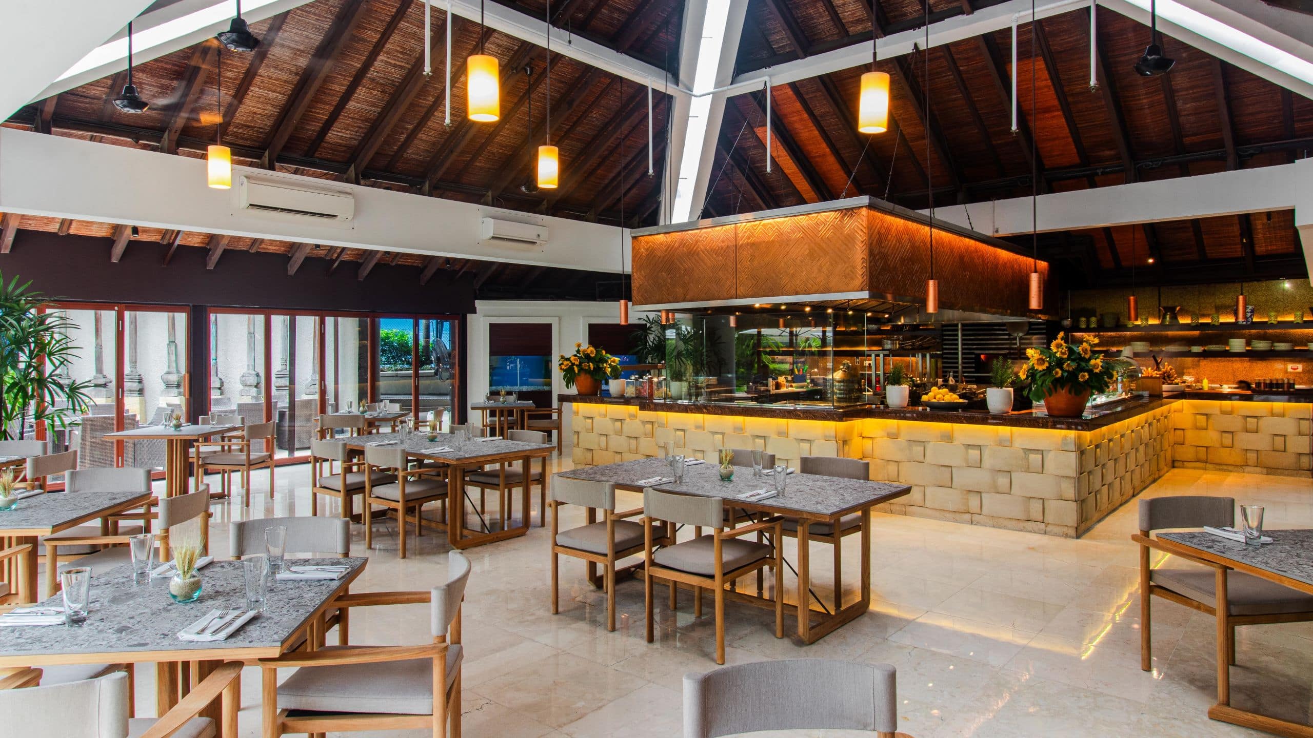 Grand Hyatt Jakarta Poolside Seating