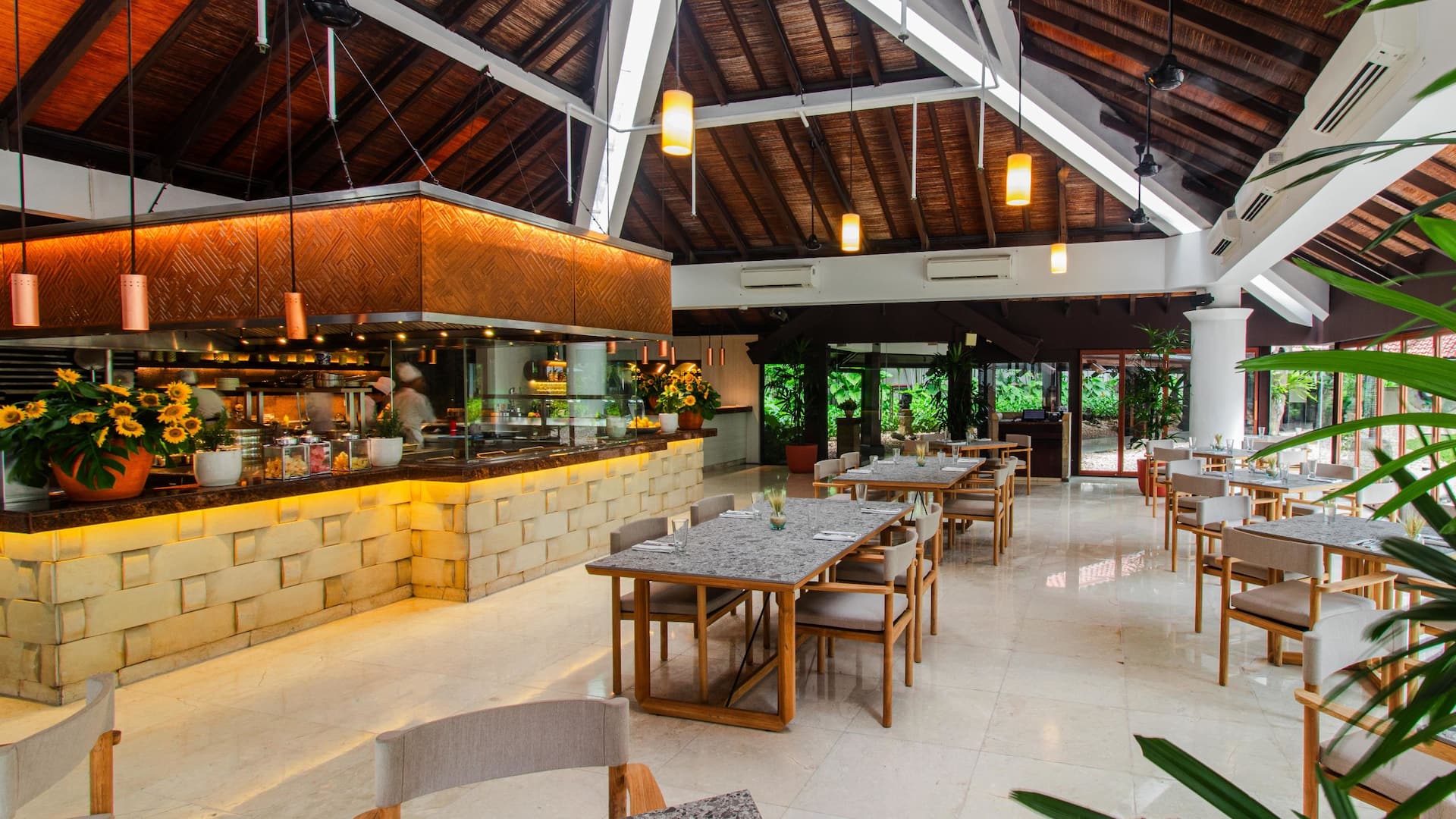 Grand Hyatt Jakarta Poolside Furniture