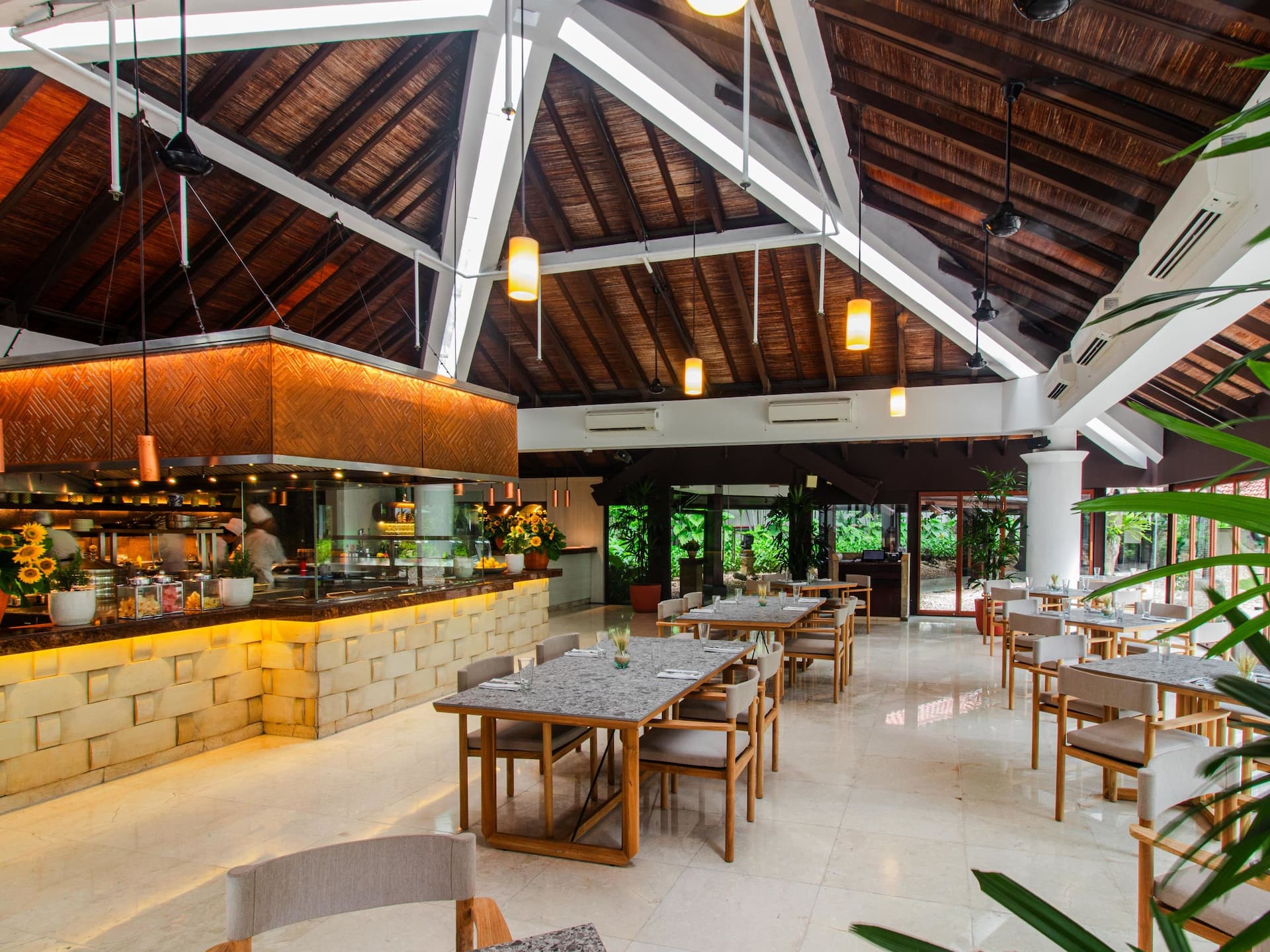 Grand Hyatt Jakarta Poolside Furniture