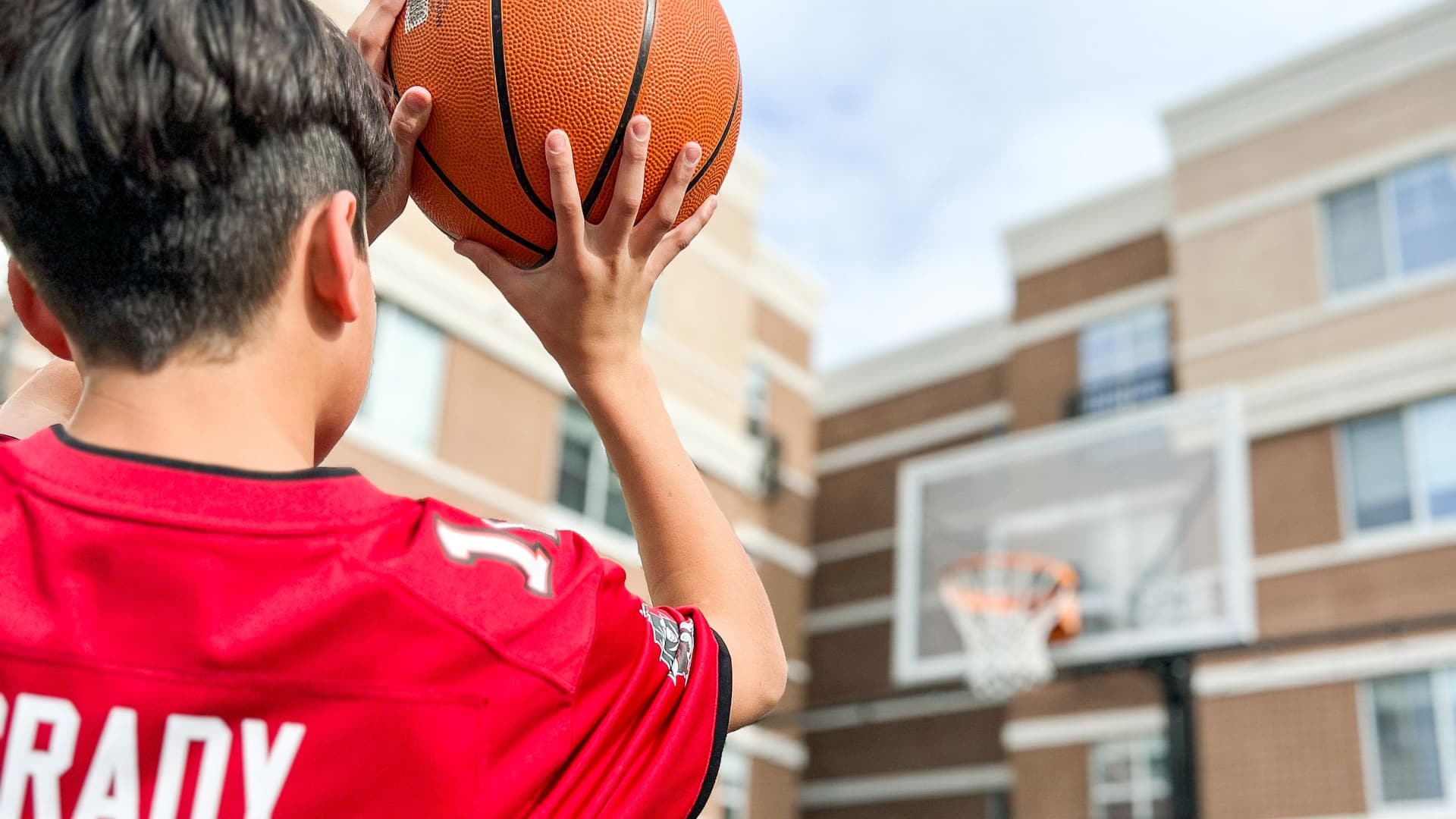 Hyatt House Pleasant Hill Sport Court Basketball Detail