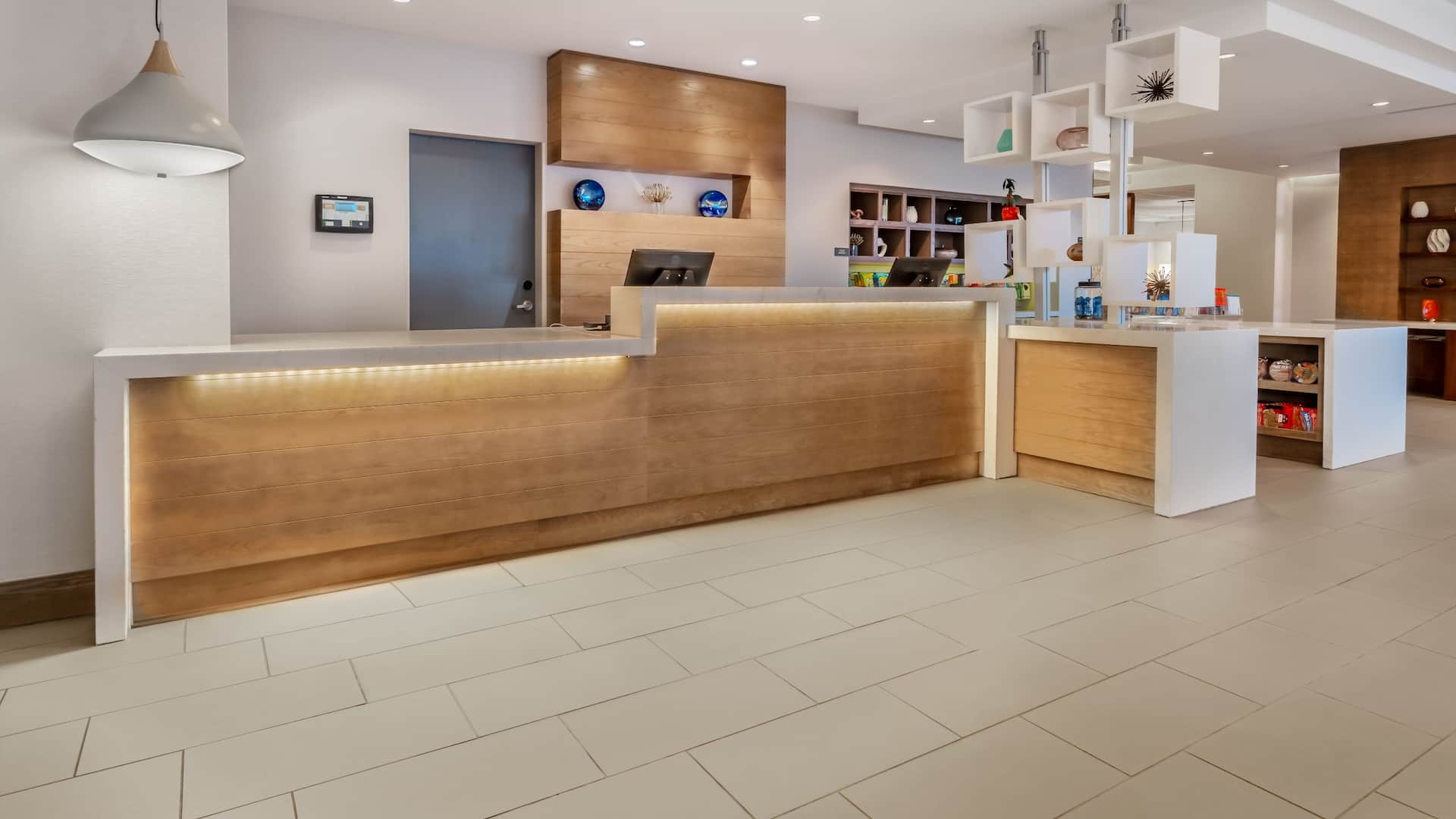 Hyatt House Salt Lake City/Downtown Lobby Front Desk