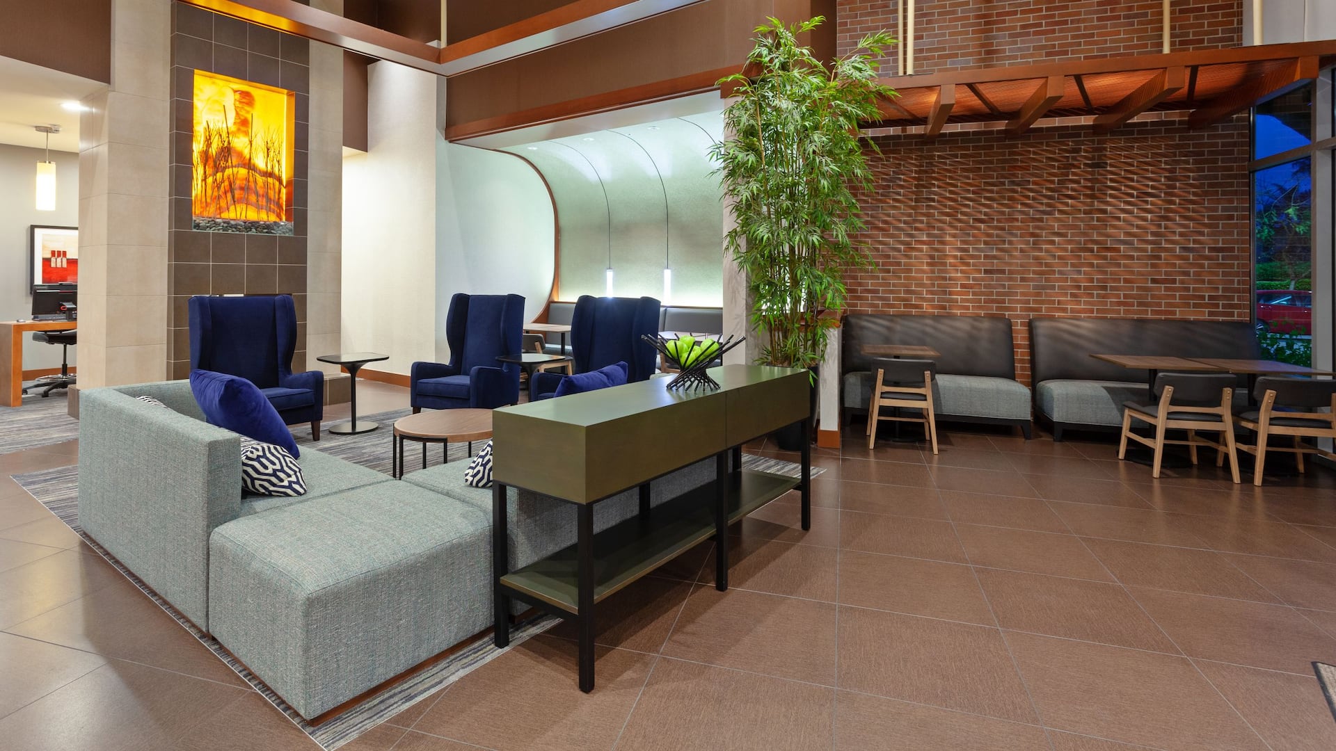 Hyatt Place San Diego/Vista-Carlsbad Gallery Onyx