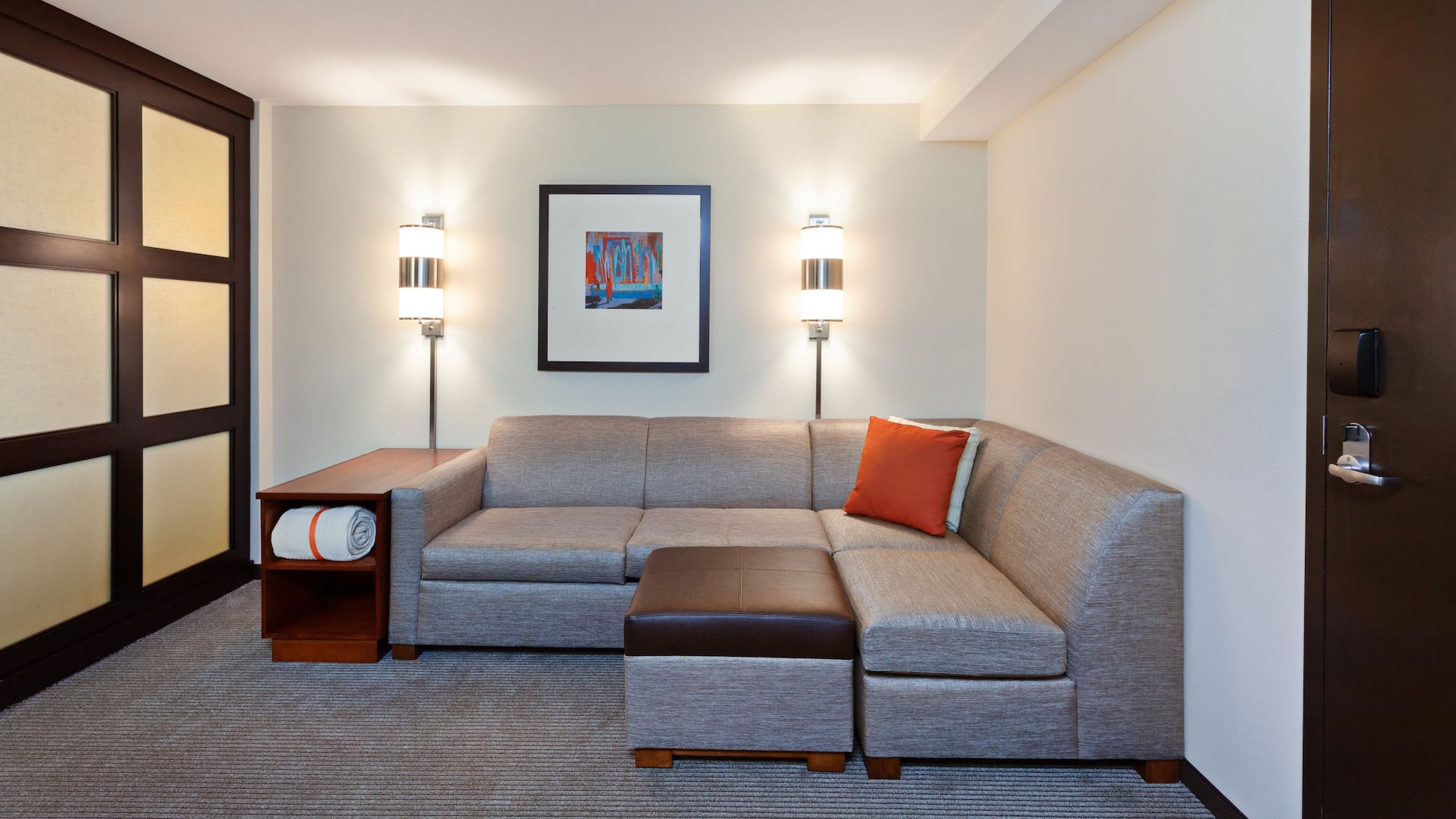 Hyatt Place San Diego/Vista-Carlsbad King Room Couch