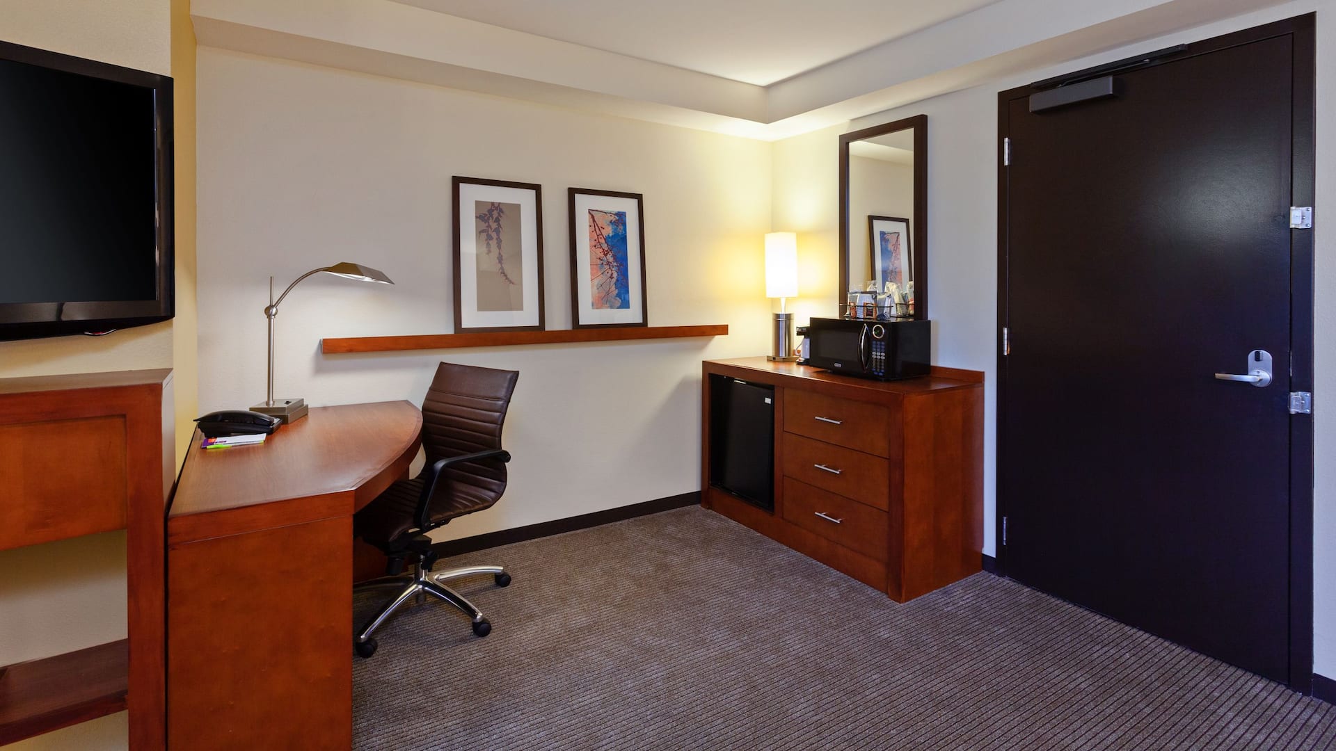 Hyatt Place San Diego/Vista-Carlsbad Accessible Two Queen Desk Area