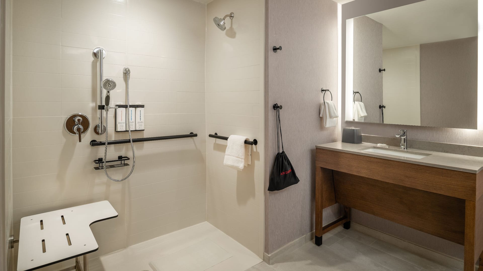 2/2 Hyatt Place Nashville / Green Hills Accessible Bathroom Roll-in Shower