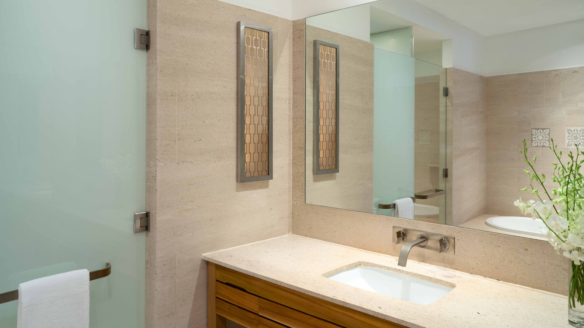 第 3，共 4 Hyatt Regency Danang Resort and Spa Danhr 1 Bedroom Residence Bathroom